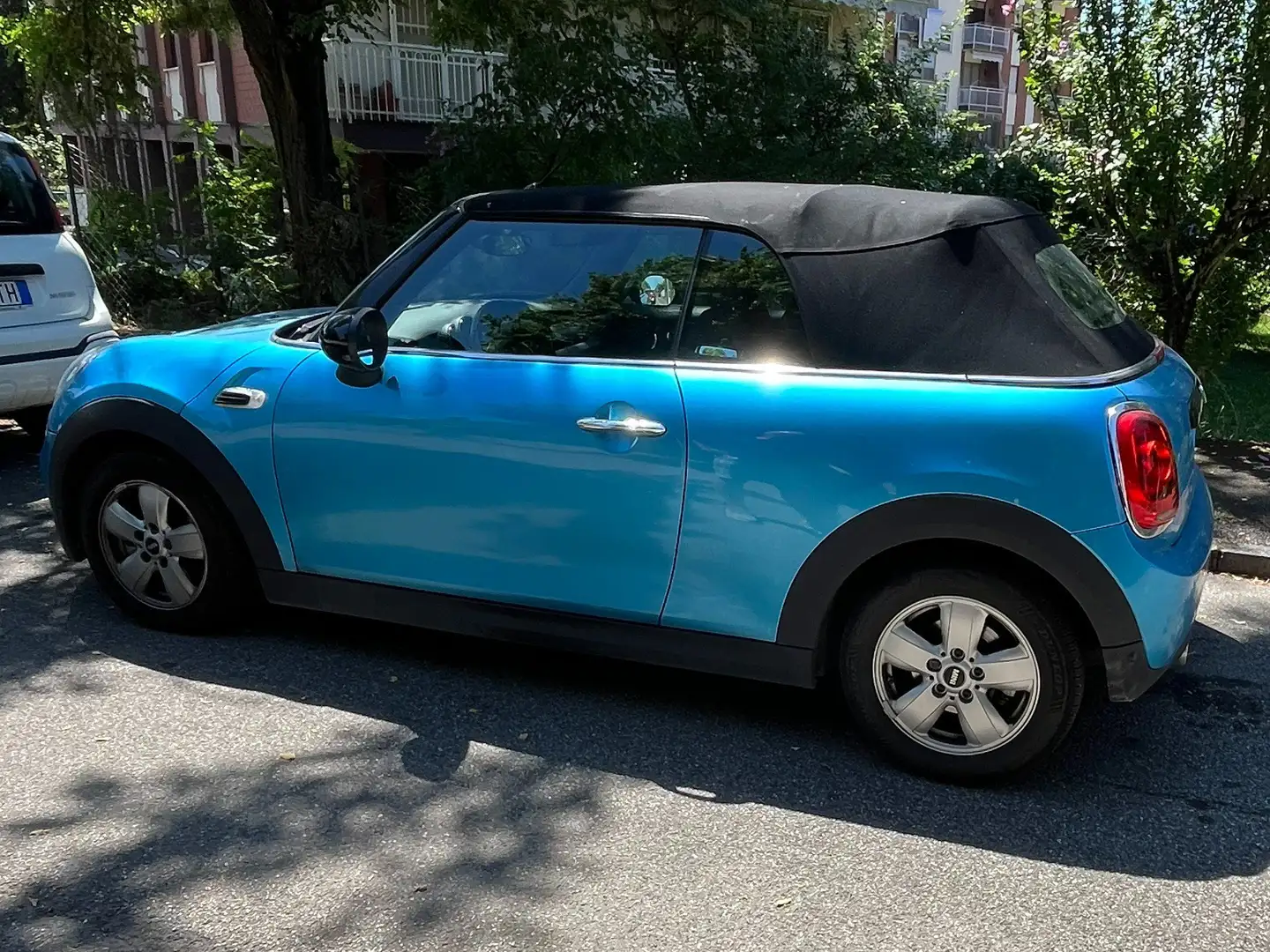 MINI Cooper D Cabrio Mini Cabrio 1.5 Cooper D Boost my18 - 2