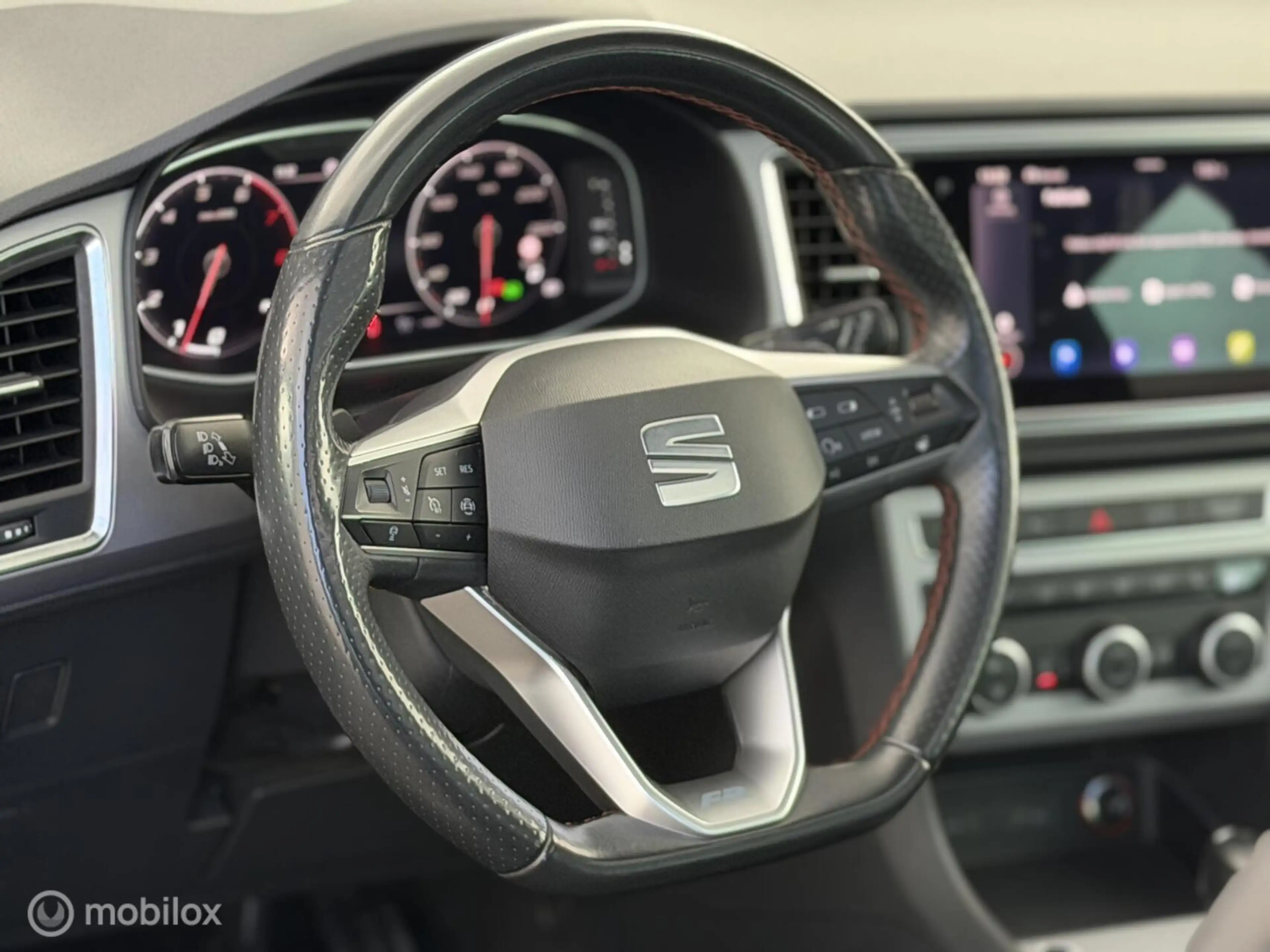 SEAT Ateca 1.5 TSI FR DSG Pano keyless Trekhaak Camera — photo 11