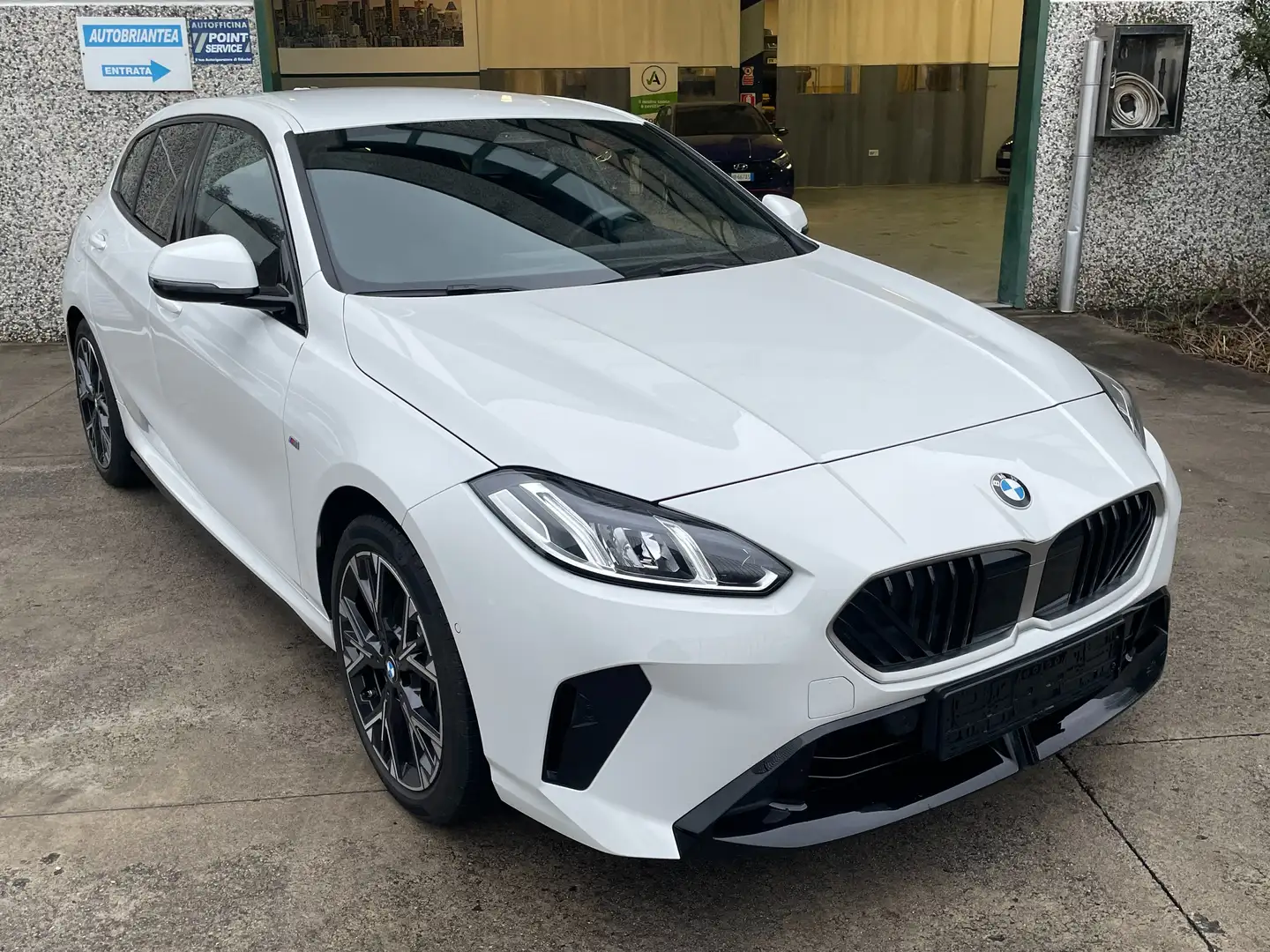 BMW 120 mhev 48V M Sport Auto MSport Grau - 1