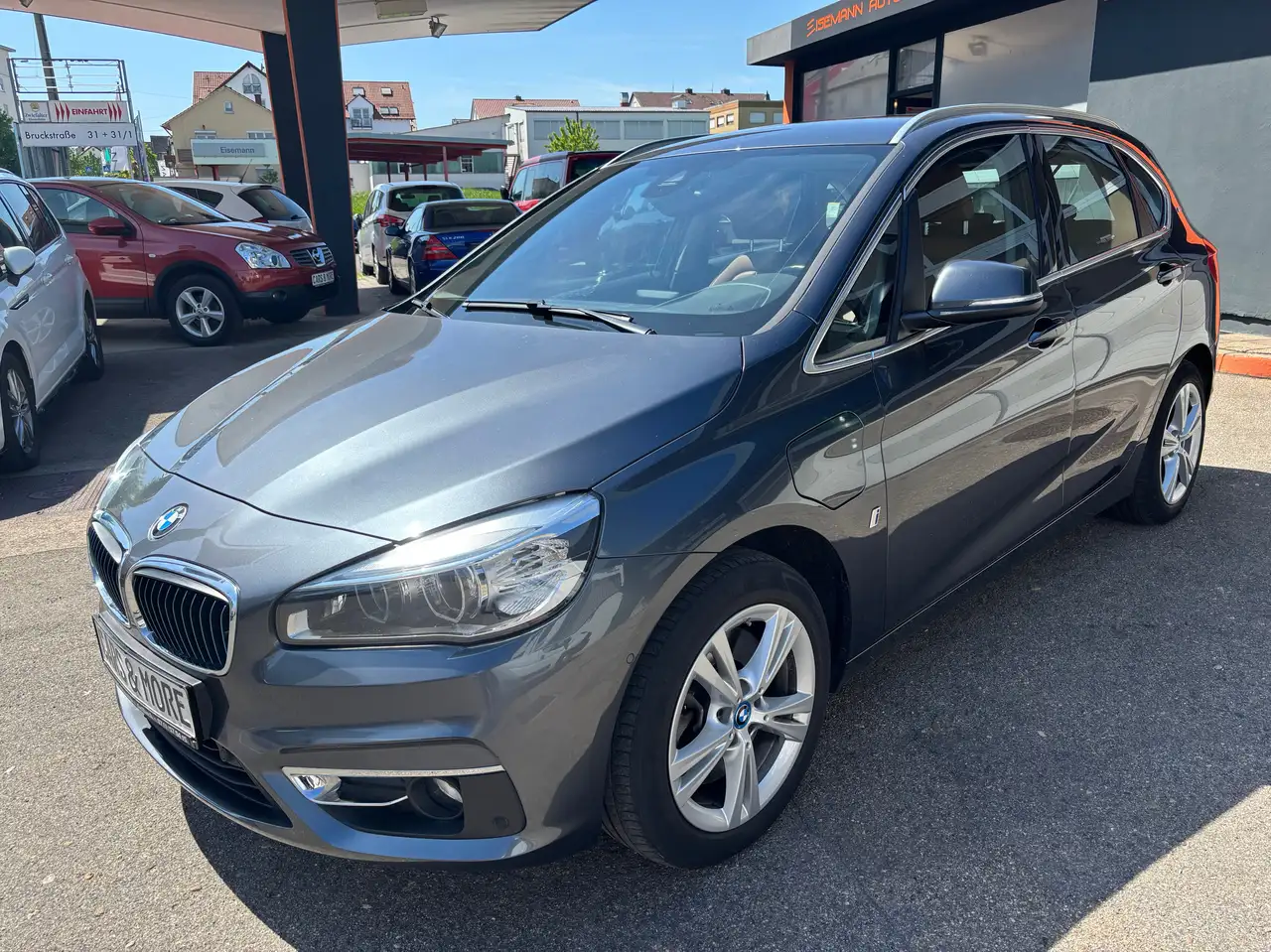 BMW 225