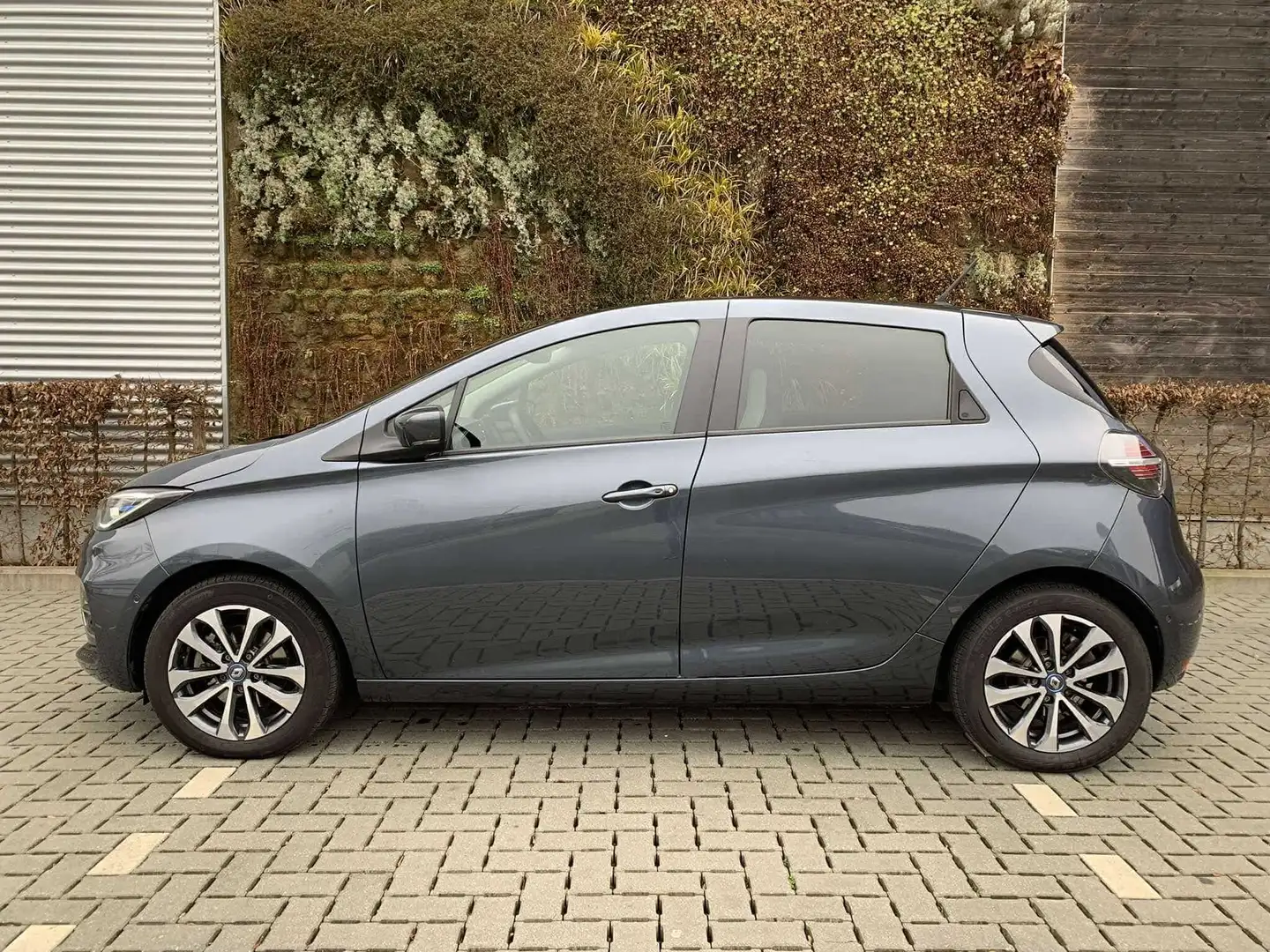 Renault ZOE met batterijhuur 75€ per jaar voor 7500km - 1