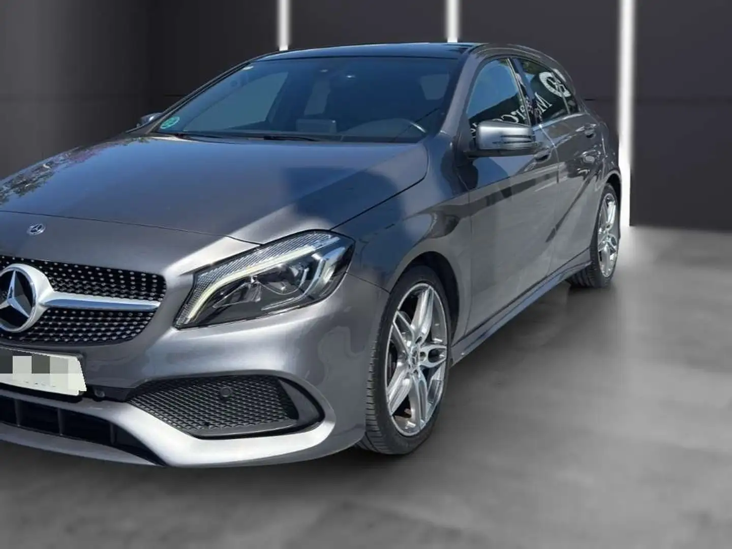 Mercedes-Benz A 200 d Gris - 2