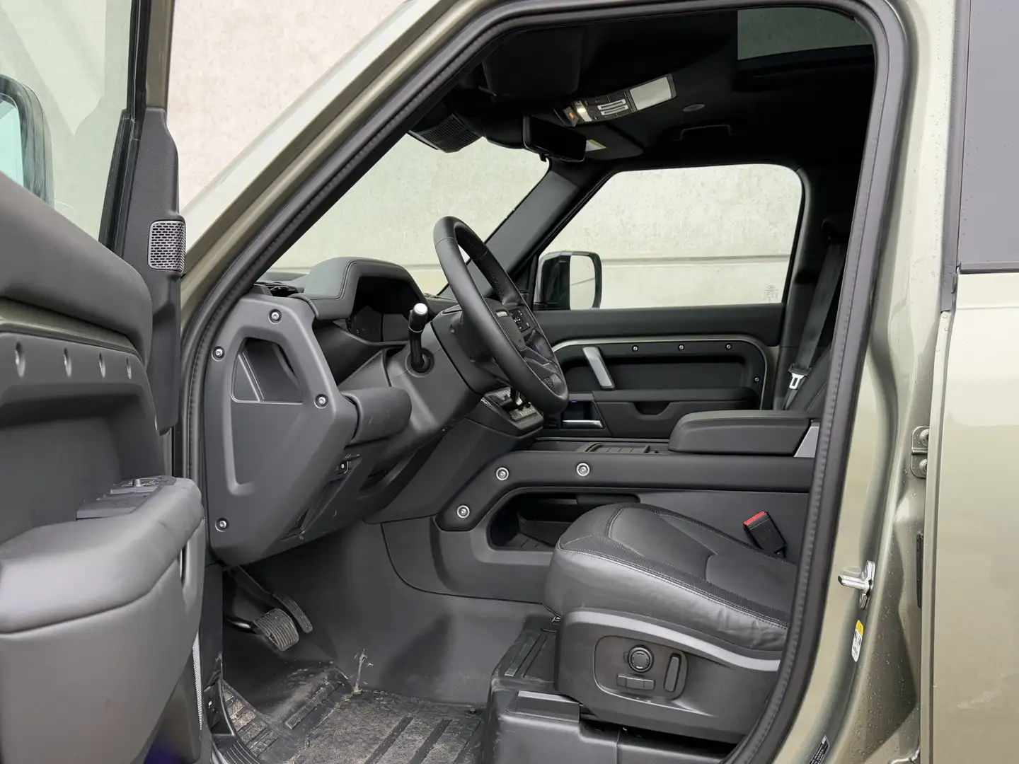 Land Rover Defender Hard Top 3.0 D250 110 MHEV X-Dynamic SE MERIDIAN A Groen - 2