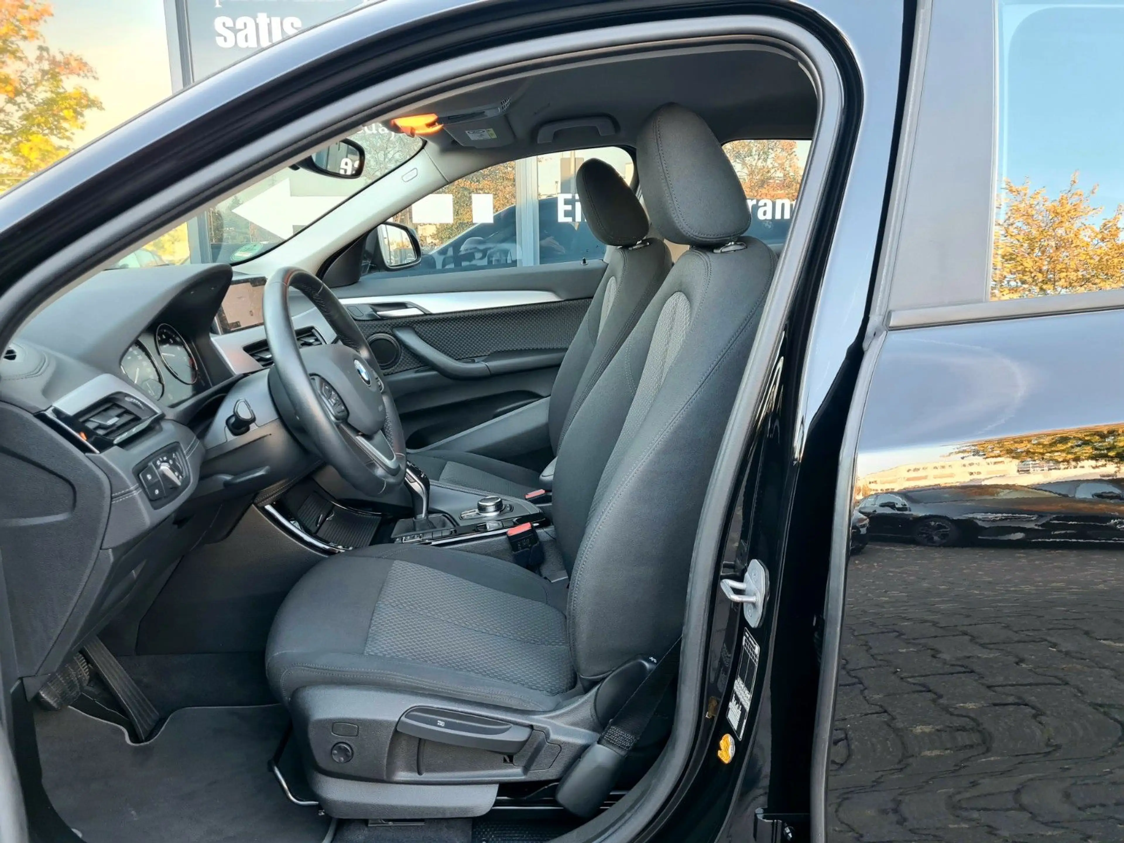 BMW X2 sDrive 18 i Advantage - LED - NAVI - 8 x ALU — photo 13