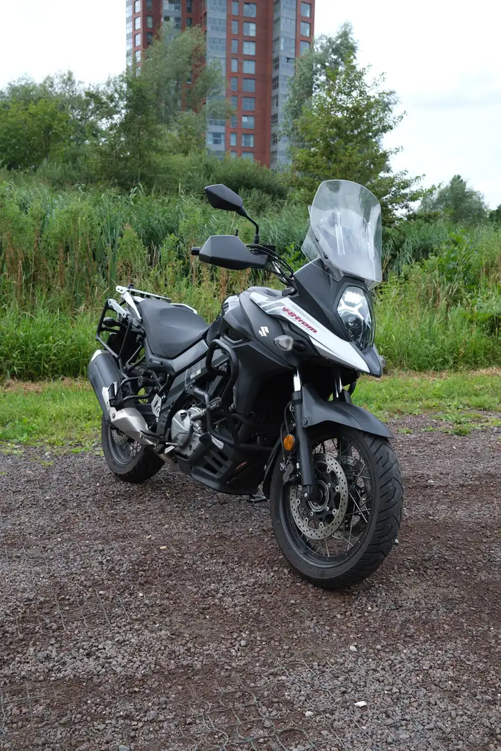 Suzuki V-Strom 650 XT Noir - 1