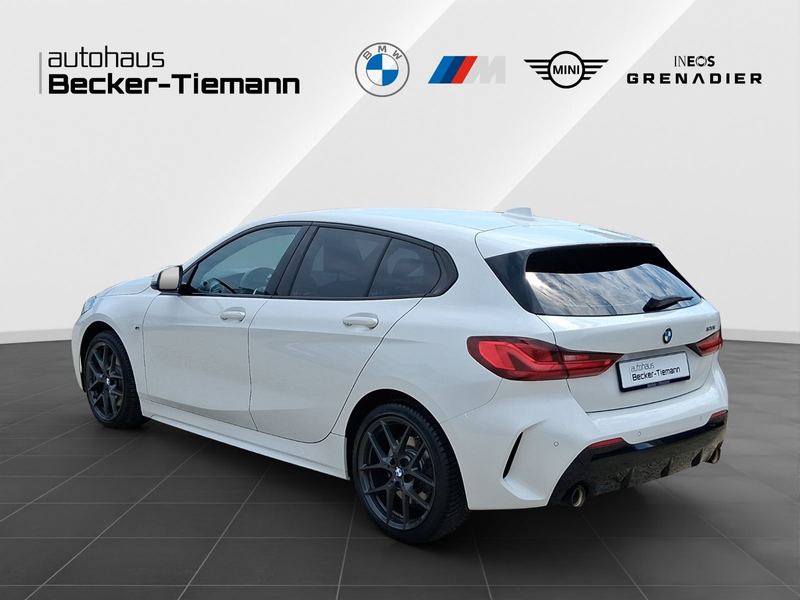 BMW 120 i Hatch M SPORT — photo 4