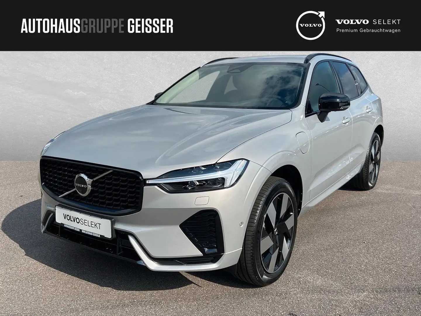 Volvo XC60 T6 AWD Recharge Plus Dark AHK ACC BLIS SD Zilver - 1