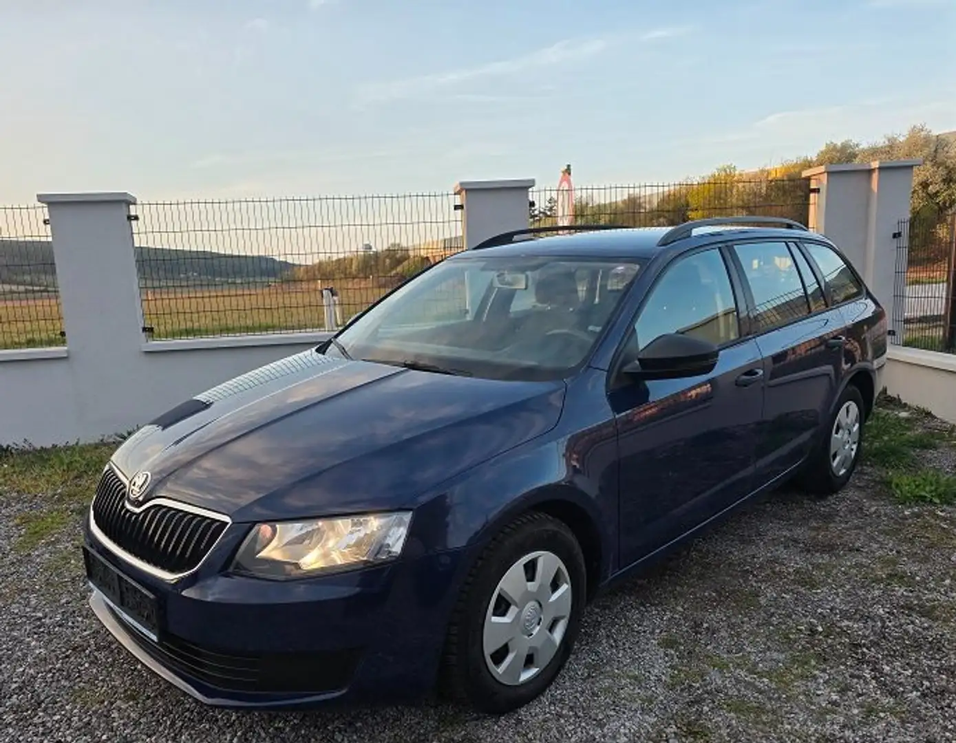 Skoda Octavia Octavia 1.6TDi 81KW **74.000km** Blau - 1