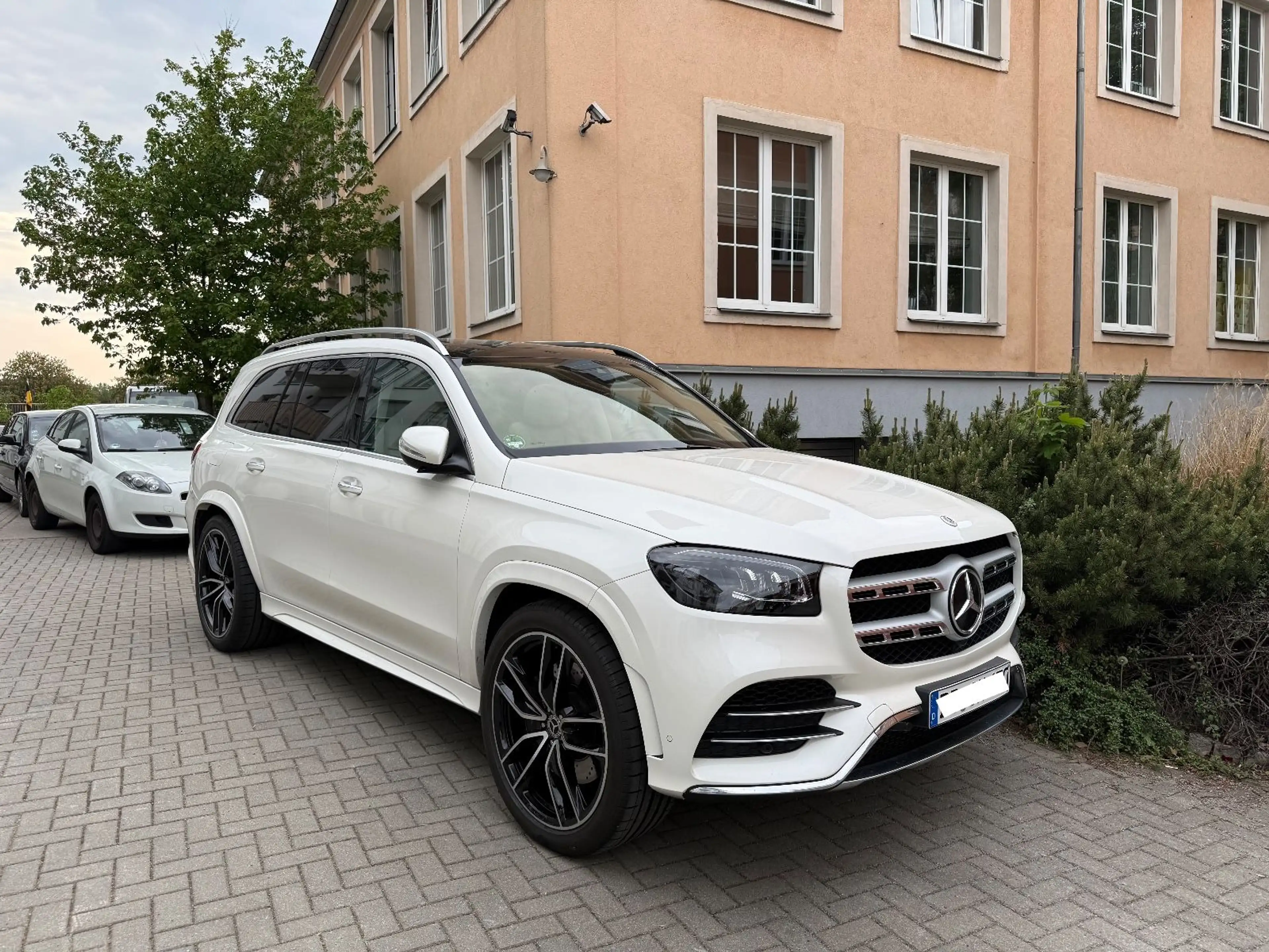 Mercedes-Benz GLS 450 4M AMG-Line/Burmester/5+2/23''/Garantie — photo 2