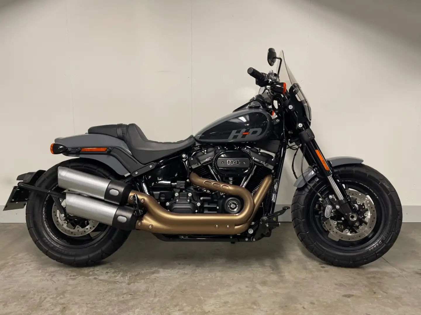 Harley-Davidson Softail FXFBS Gris - 1
