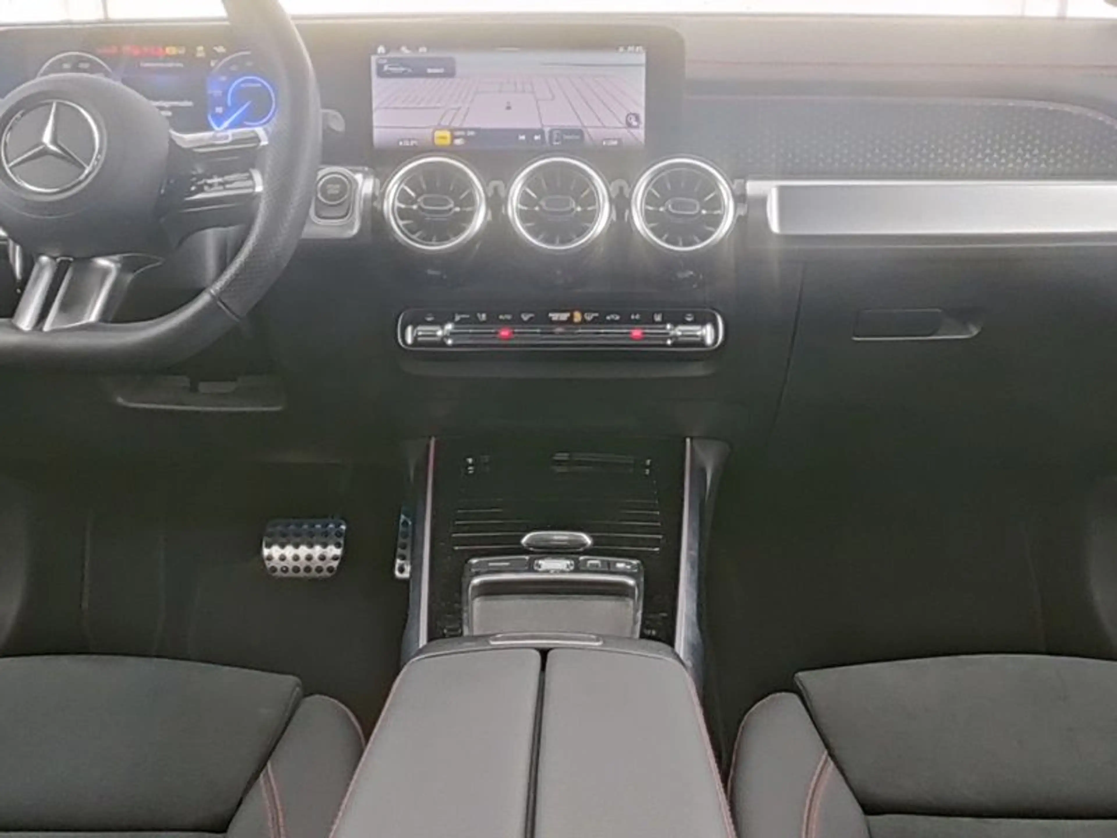 Mercedes-Benz EQB 250 + AMG*LED*Distronic*Kamera*Memory-P.*AHK* — photo 4