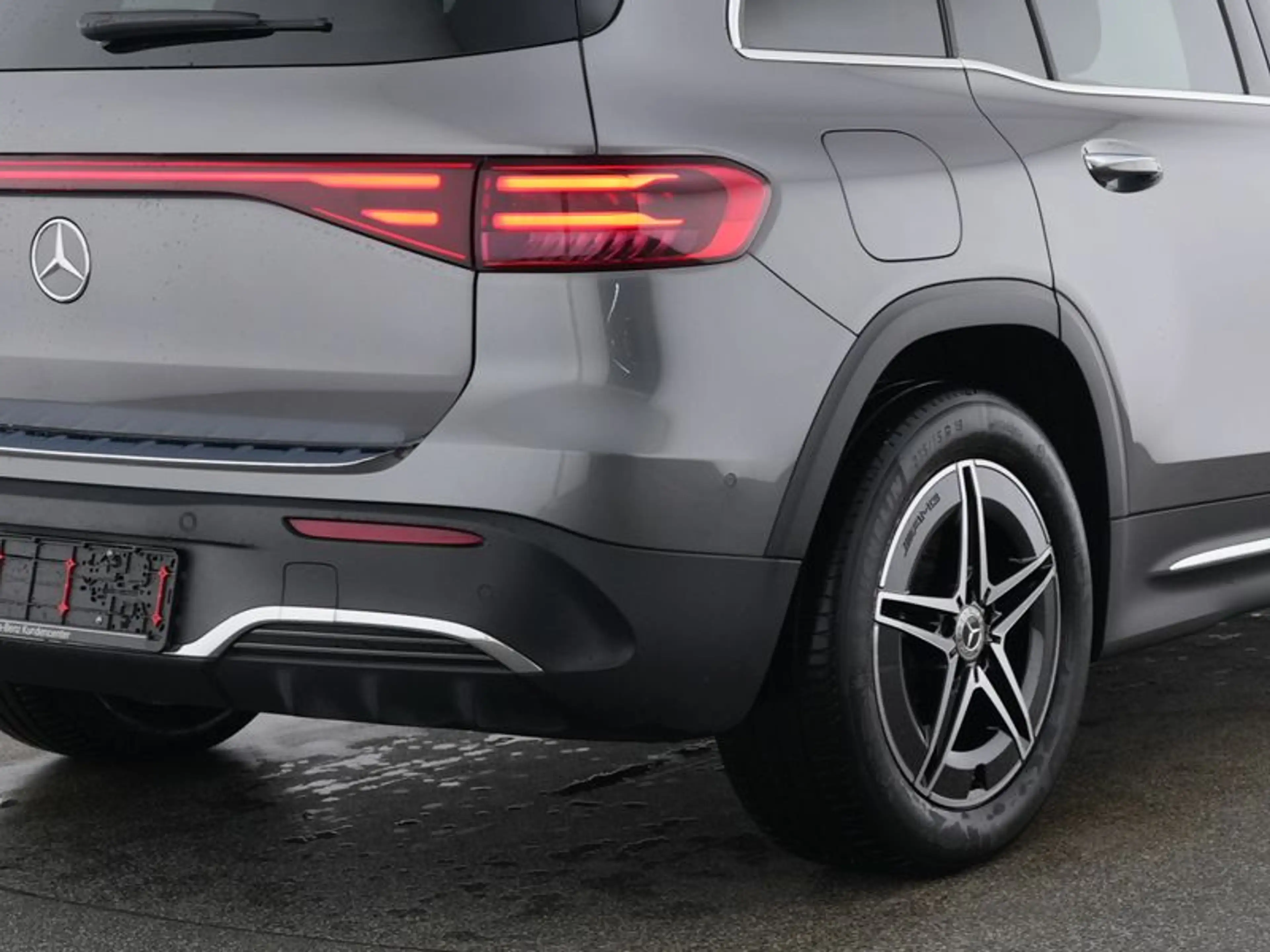 Mercedes-Benz EQB 250 + AMG*LED*Distronic*Kamera*Memory-P.*AHK* — photo 9