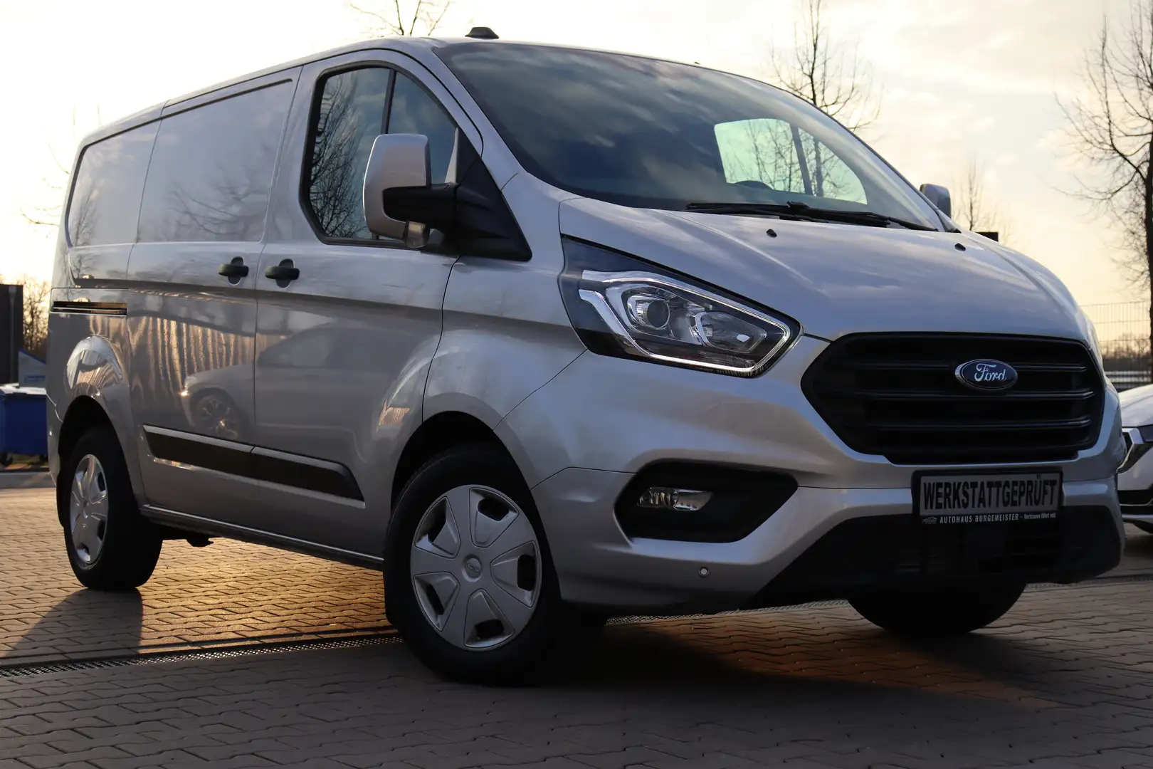 Ford Transit Custom 300 L1 *1-Hand*Auto*LED*Kamera*PDC*Temp*Bluetooth* Argent - 1