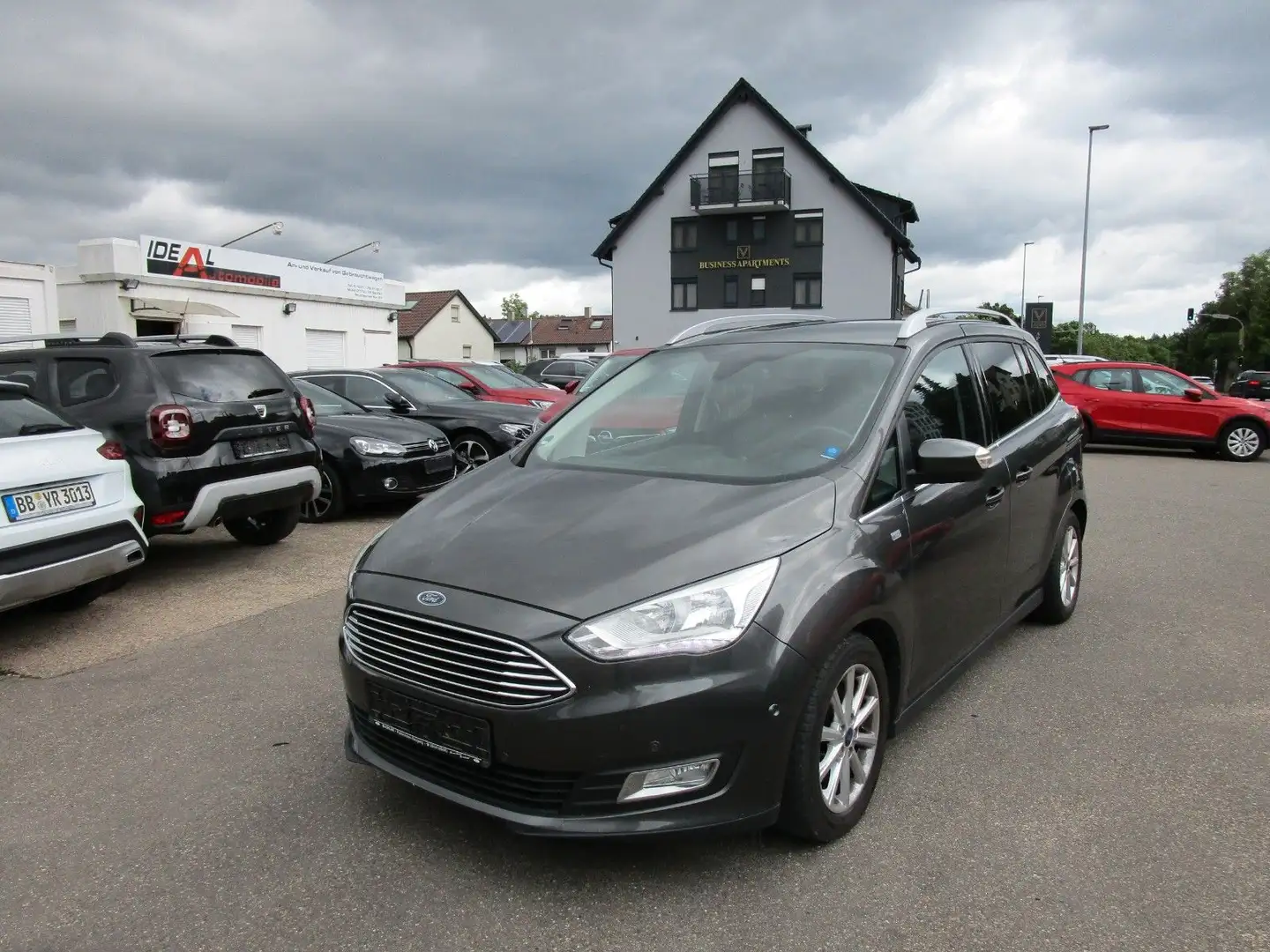 Ford Grand C-Max Grand C-MAX 1.5 Titanium 7-SITZER*NAVI*PDC*Tempo Šedá - 1