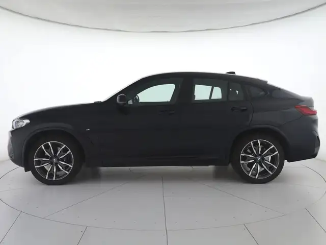 BMW X4 view 5