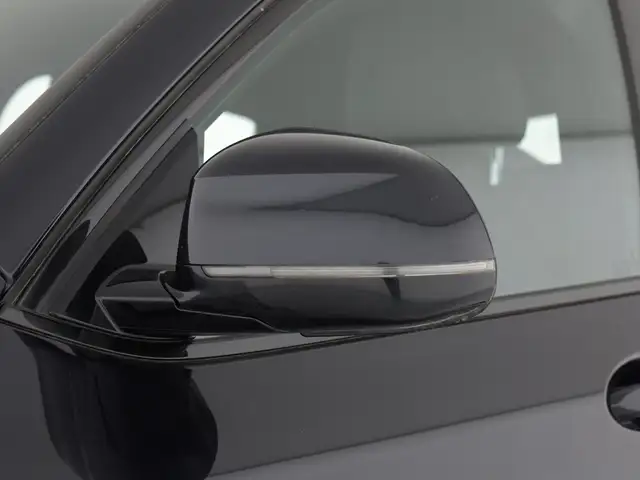 BMW X4 view 15