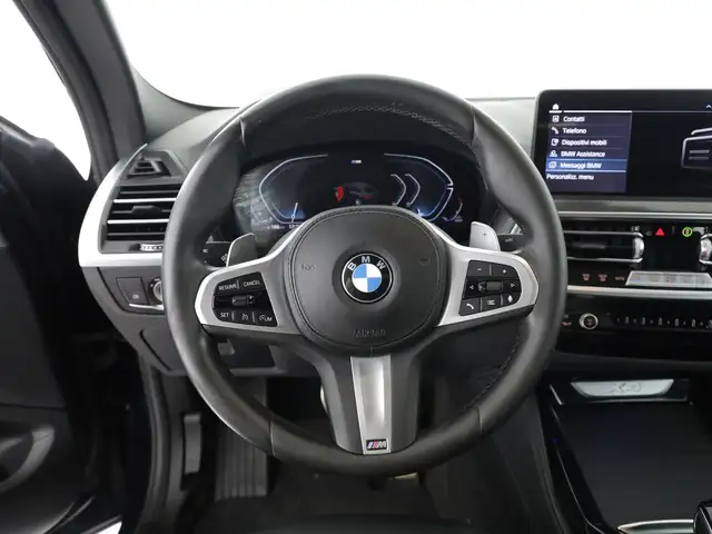 BMW X4 view 9