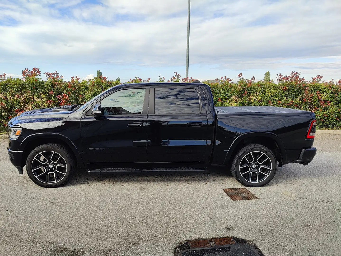 RAM 1500 Crew Cab Sport - 2