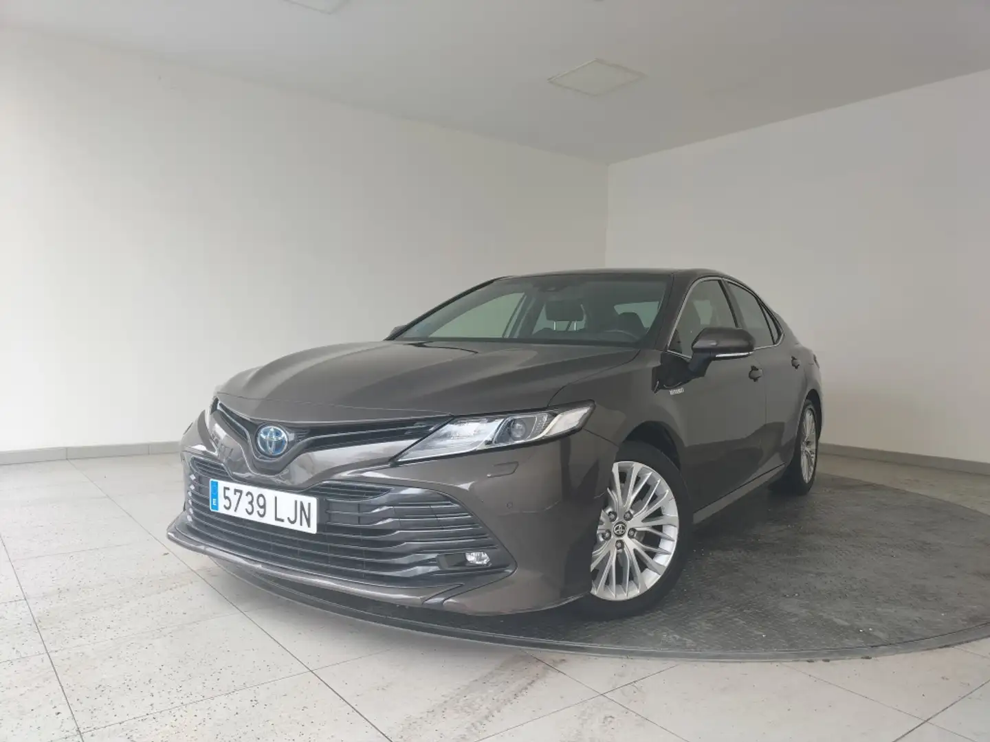 Toyota Camry Híbrido Advanced Aut. Gri - 1