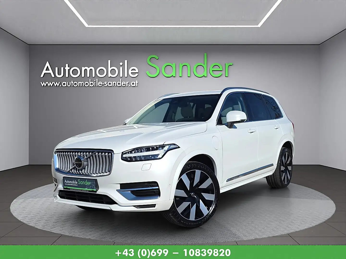 Volvo XC90 T8 AWD Recharge PHEV Ultra Bright Geartronic Weiß - 1