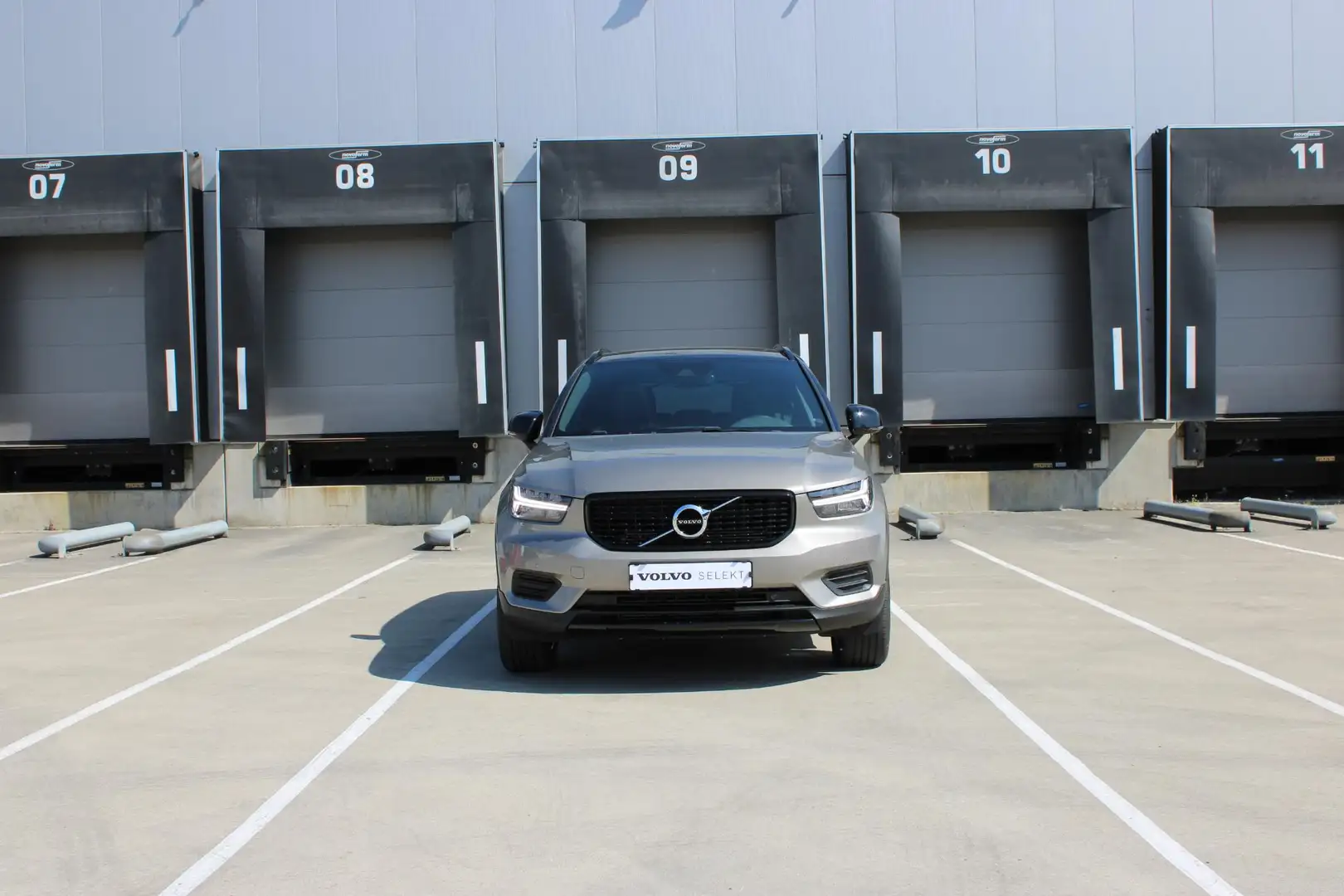 Volvo XC40 T4 210PK Recharge R-Design | Elektrisch glazen pan Grijs - 2