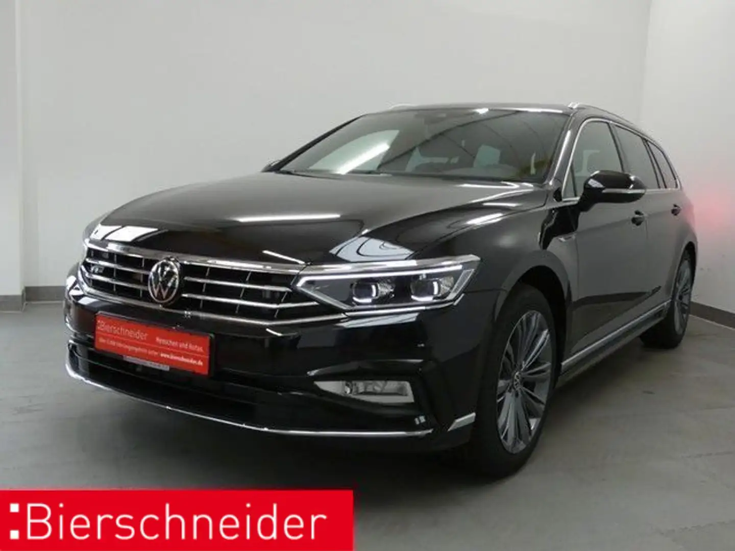 Volkswagen Passat Variant 2.0 TDI DSG R-Line AHK PANO STHZ Noir - 1