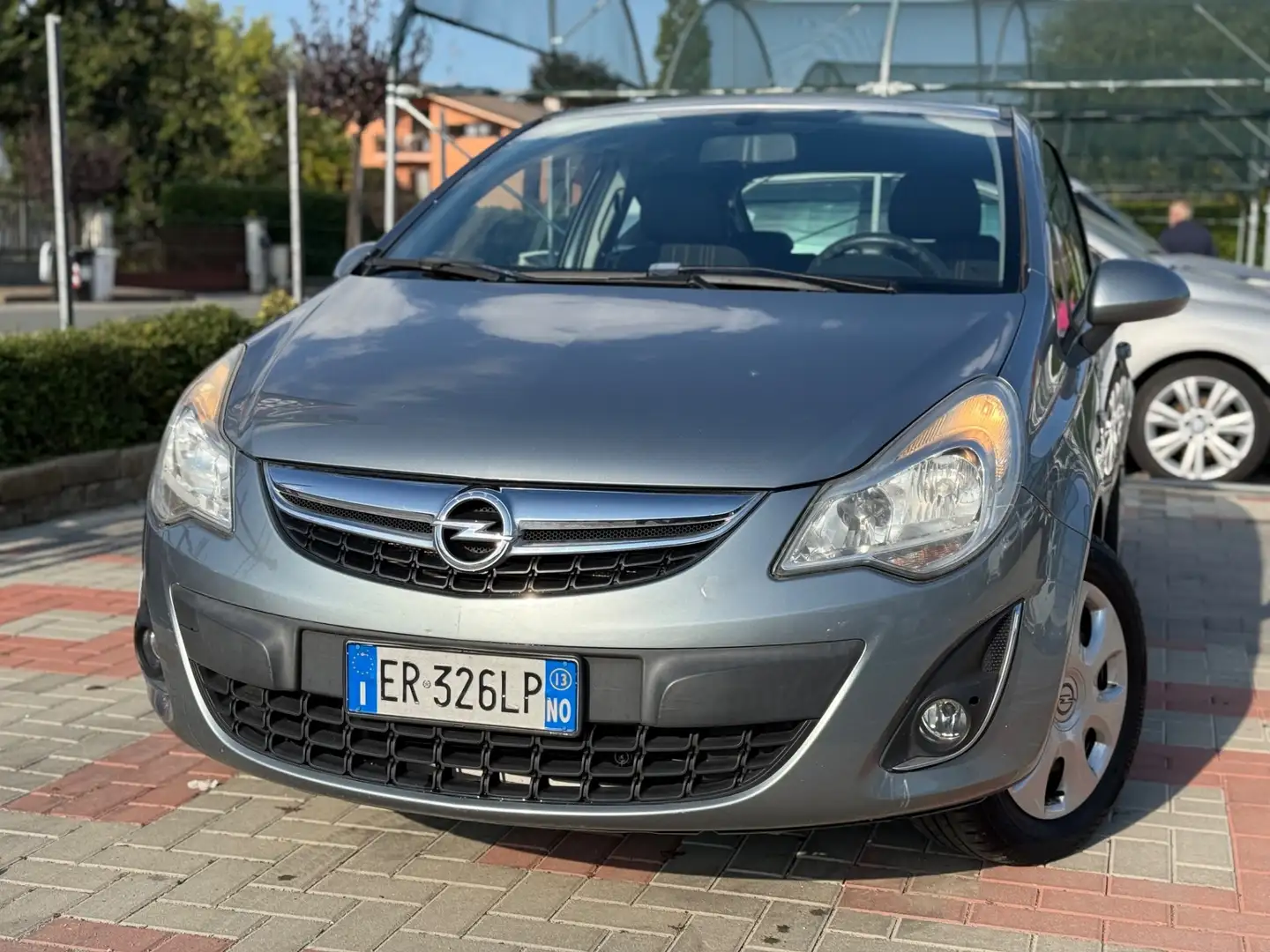 Opel Corsa Corsa 1.2 3 porte Edition Grau - 1