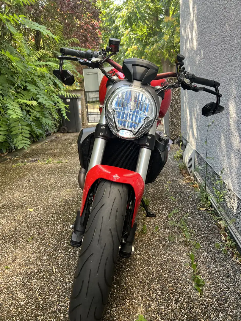 Ducati Monster 1200 Червоний - 1