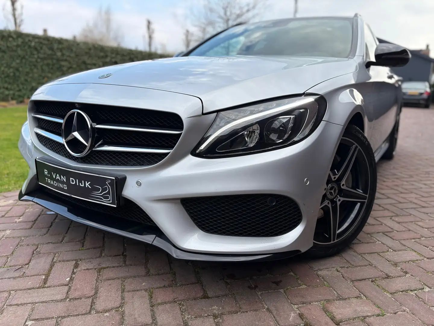 Mercedes-Benz C 200 Estate AMG Night Edition Panoramadak Burmester 360 Gris - 2
