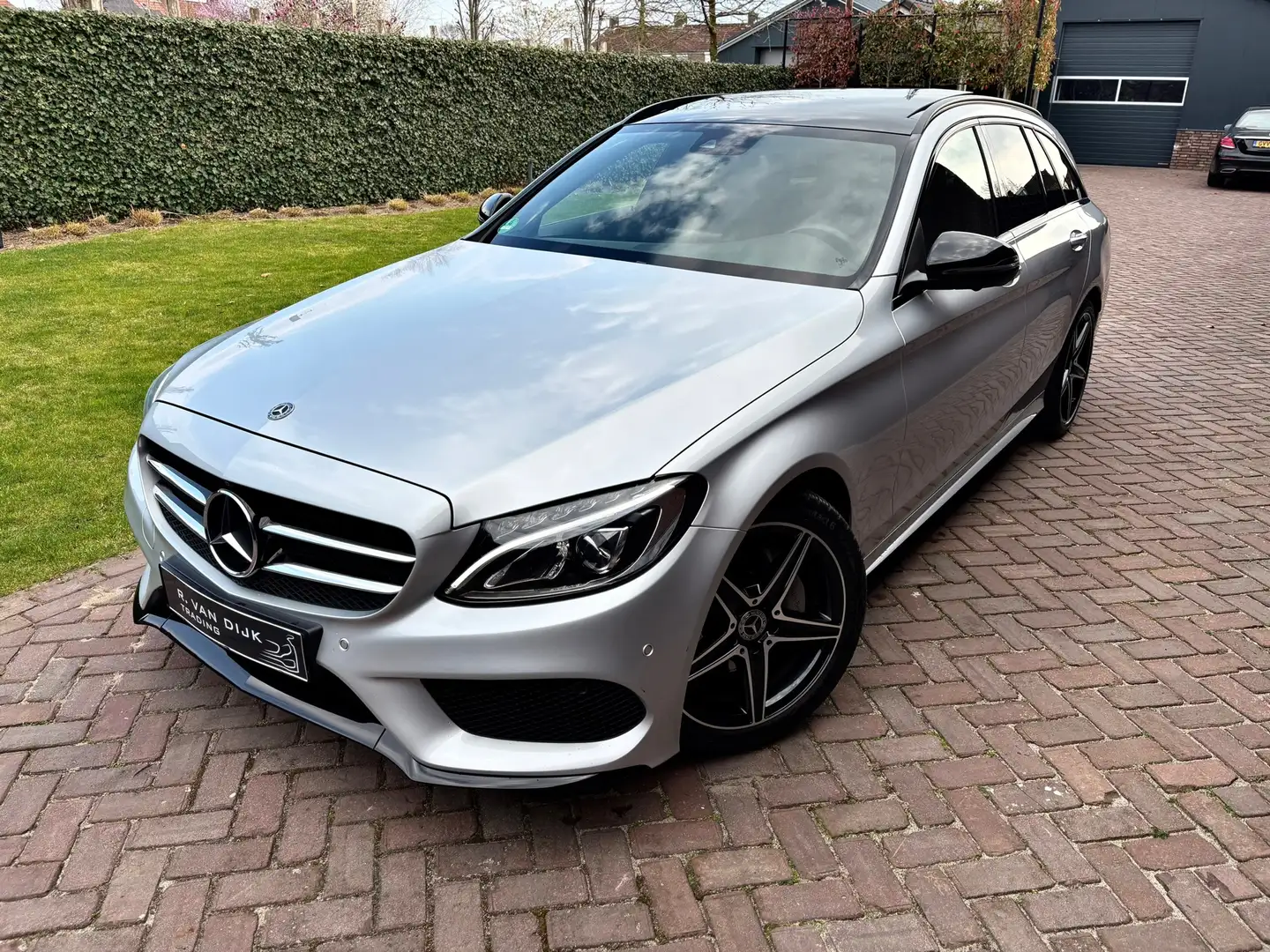 Mercedes-Benz C 200 Estate AMG Night Edition Panoramadak Burmester 360 Gris - 1