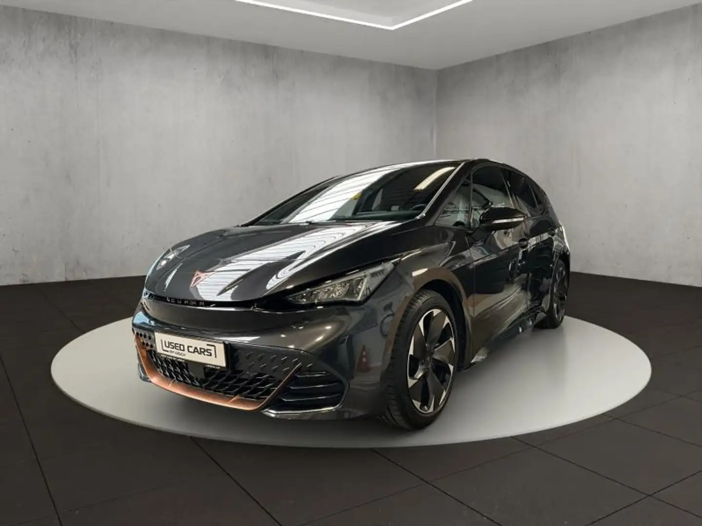 CUPRA Born 58kWh+Dinamica+Tech.M+Pilot.M Šedá - 1