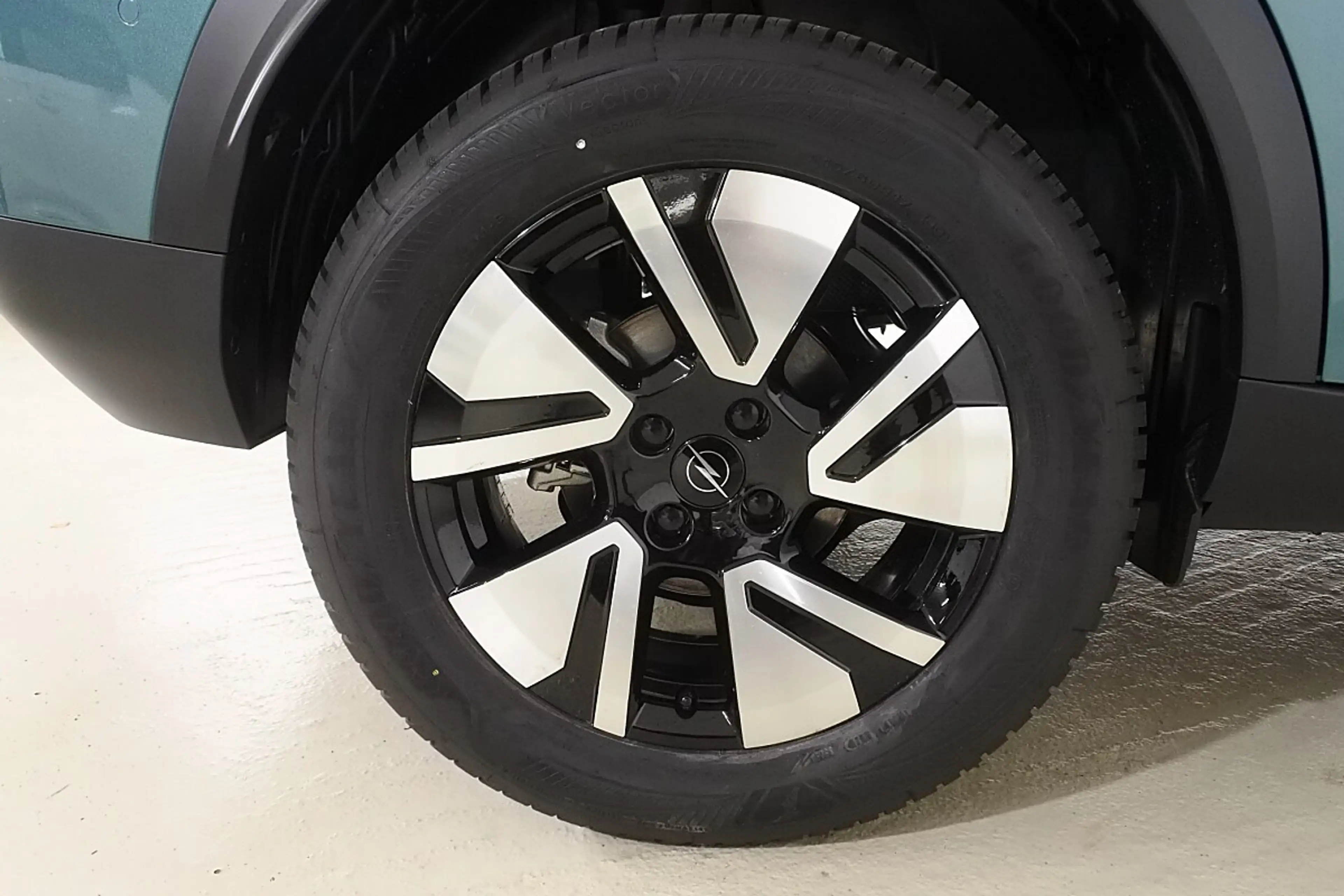 Opel Frontera 1.2 DI MHEV GS Aut. — photo 5