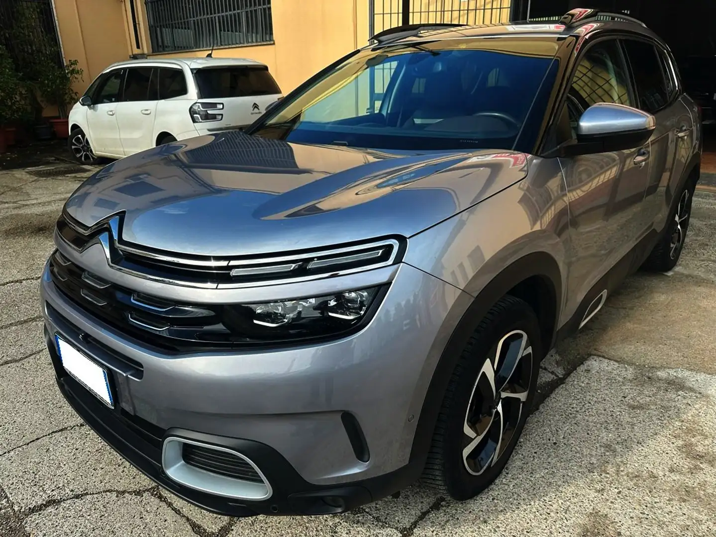 Citroen C5 Aircross 2.0BHDI SHINE 177CV FULL OPTIONALS!! UNICO PROPR. Серебристый - 2