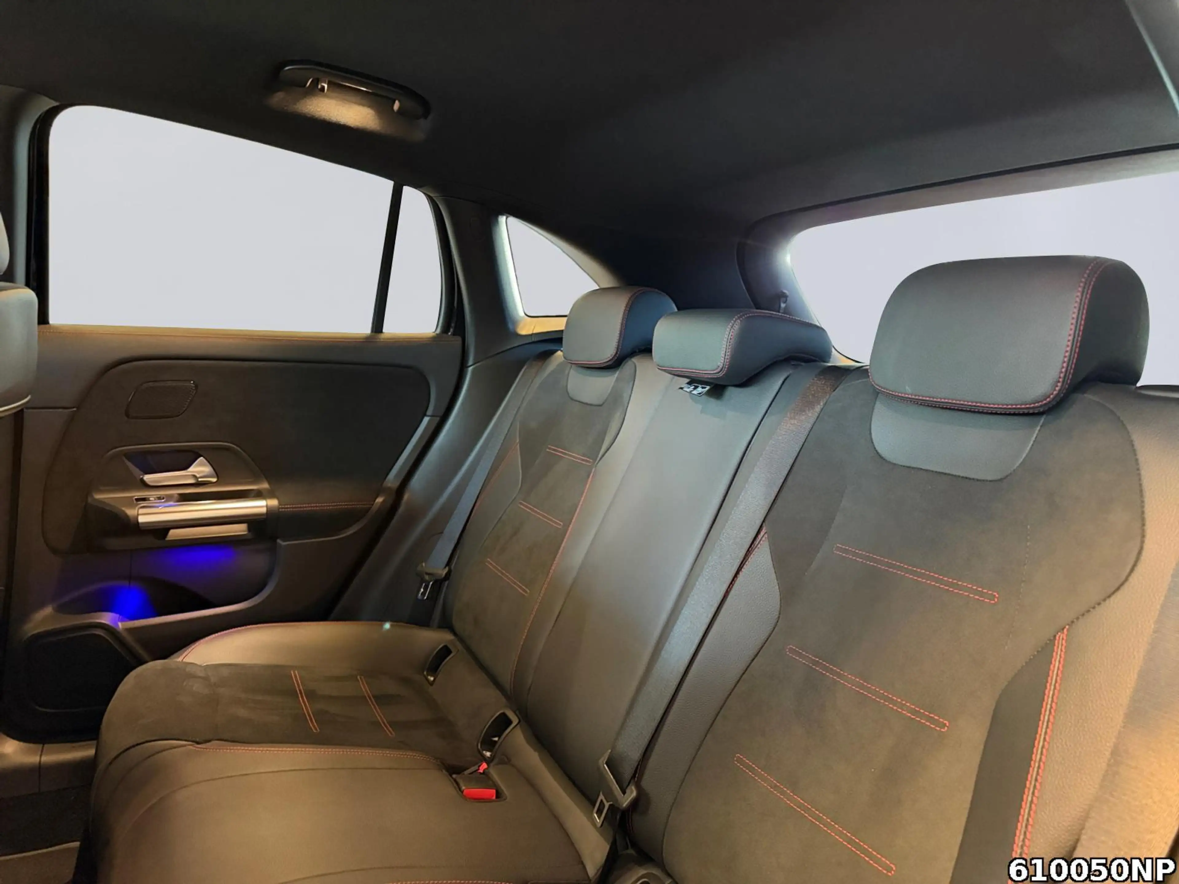 Mercedes-Benz GLA 250 e AMG Line Night Distronic 360° Memory — photo 11