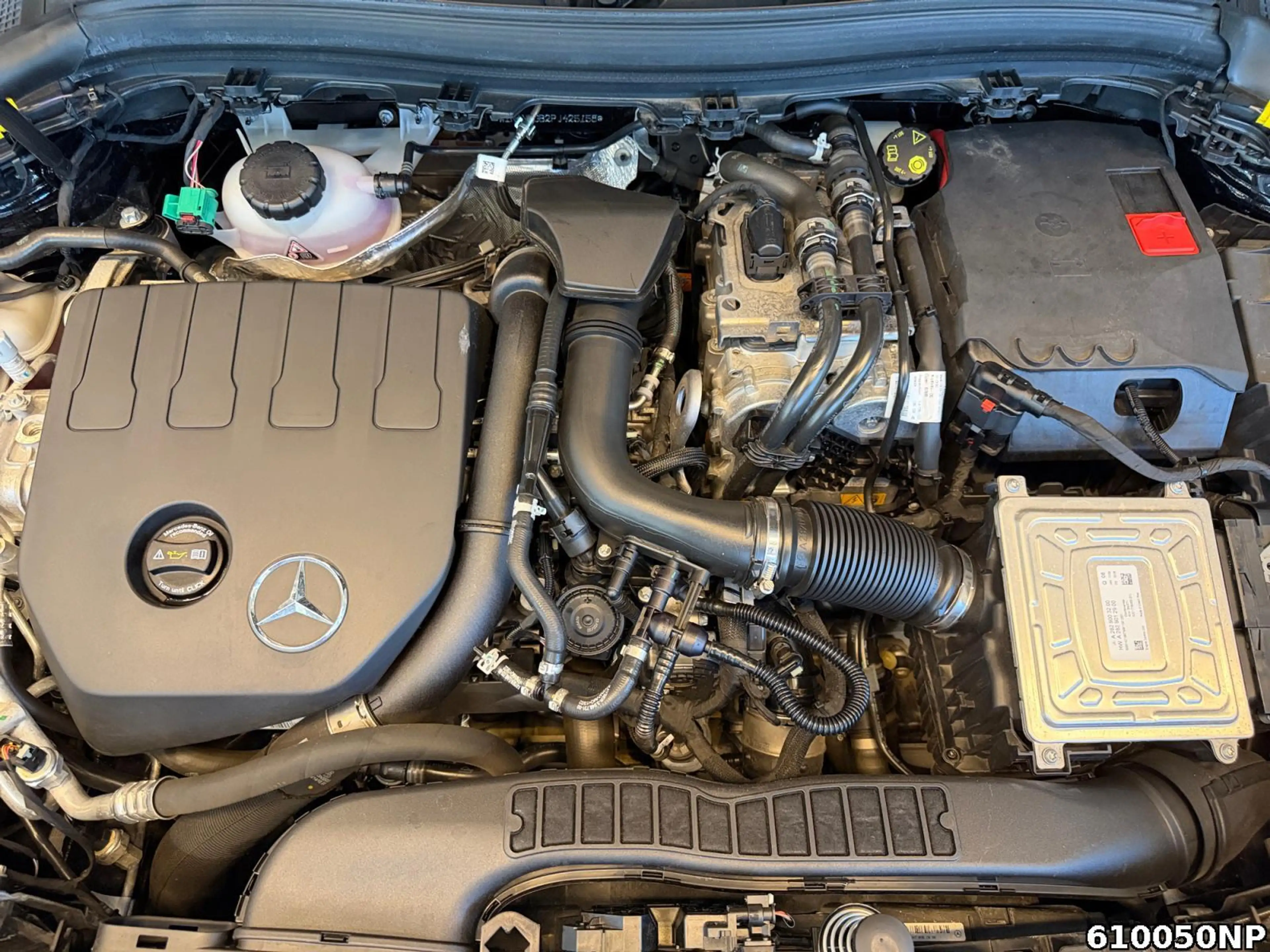 Mercedes-Benz GLA 250 e AMG Line Night Distronic 360° Memory — photo 7