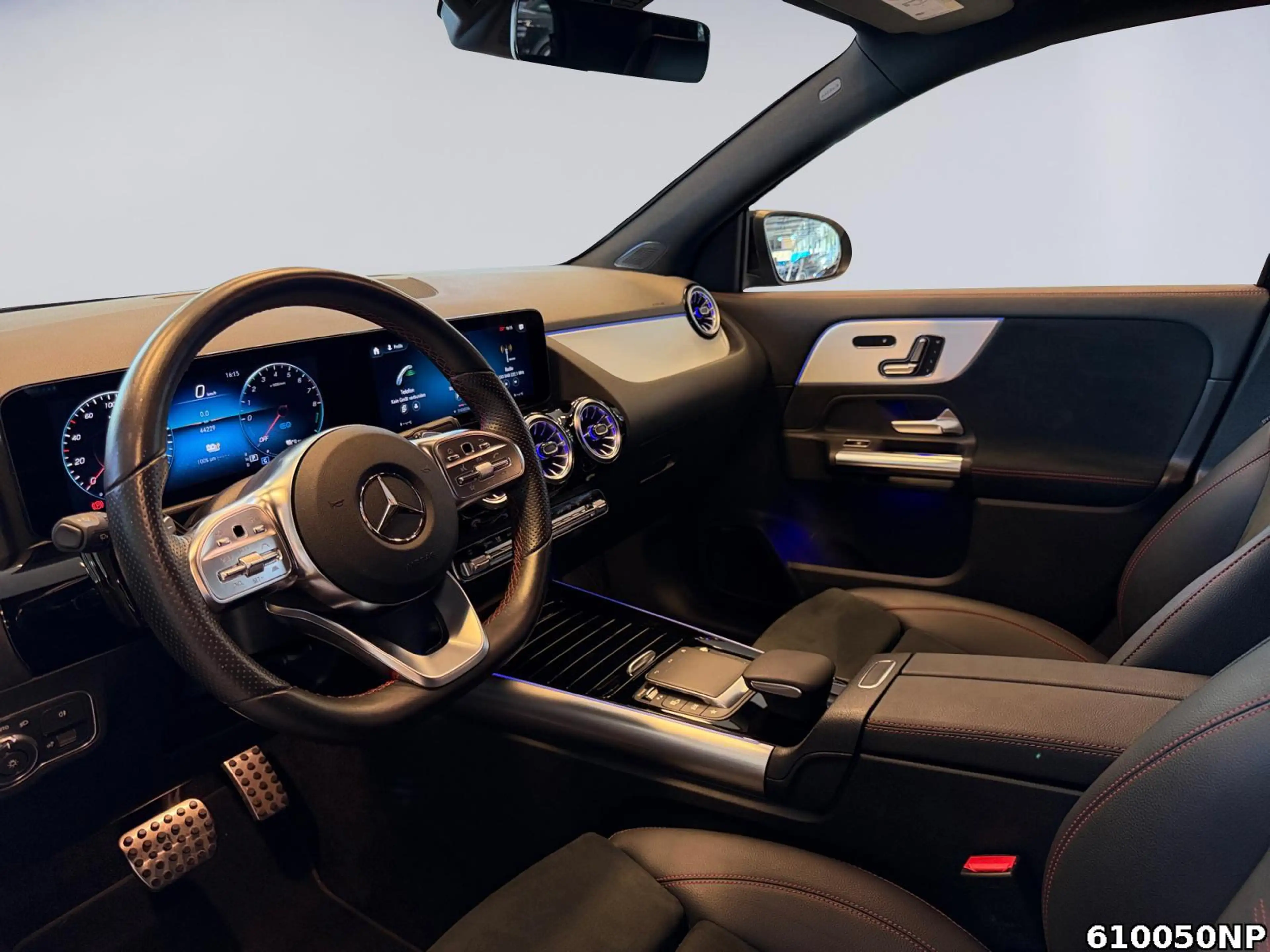 Mercedes-Benz GLA 250 e AMG Line Night Distronic 360° Memory — photo 10