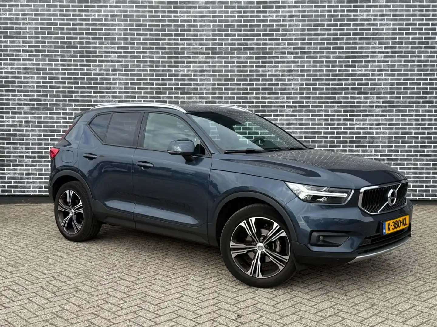 Volvo XC40 1.5 T2 Inscription Bleu - 2