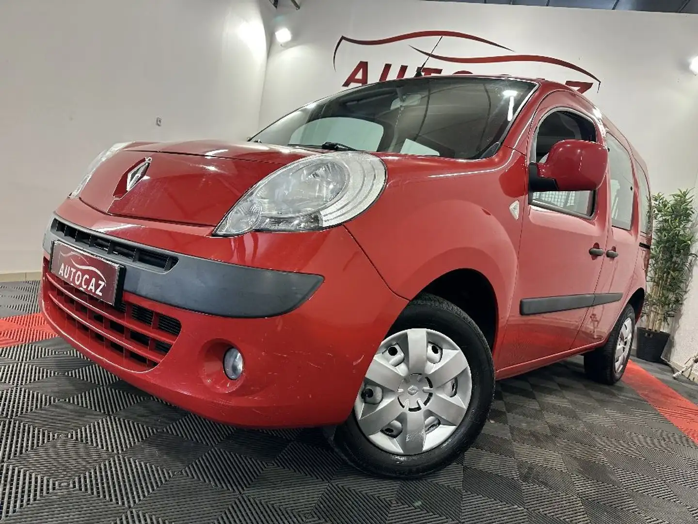 Renault Kangoo 1.5 dCi 85 eco2 Expression Rouge - 2