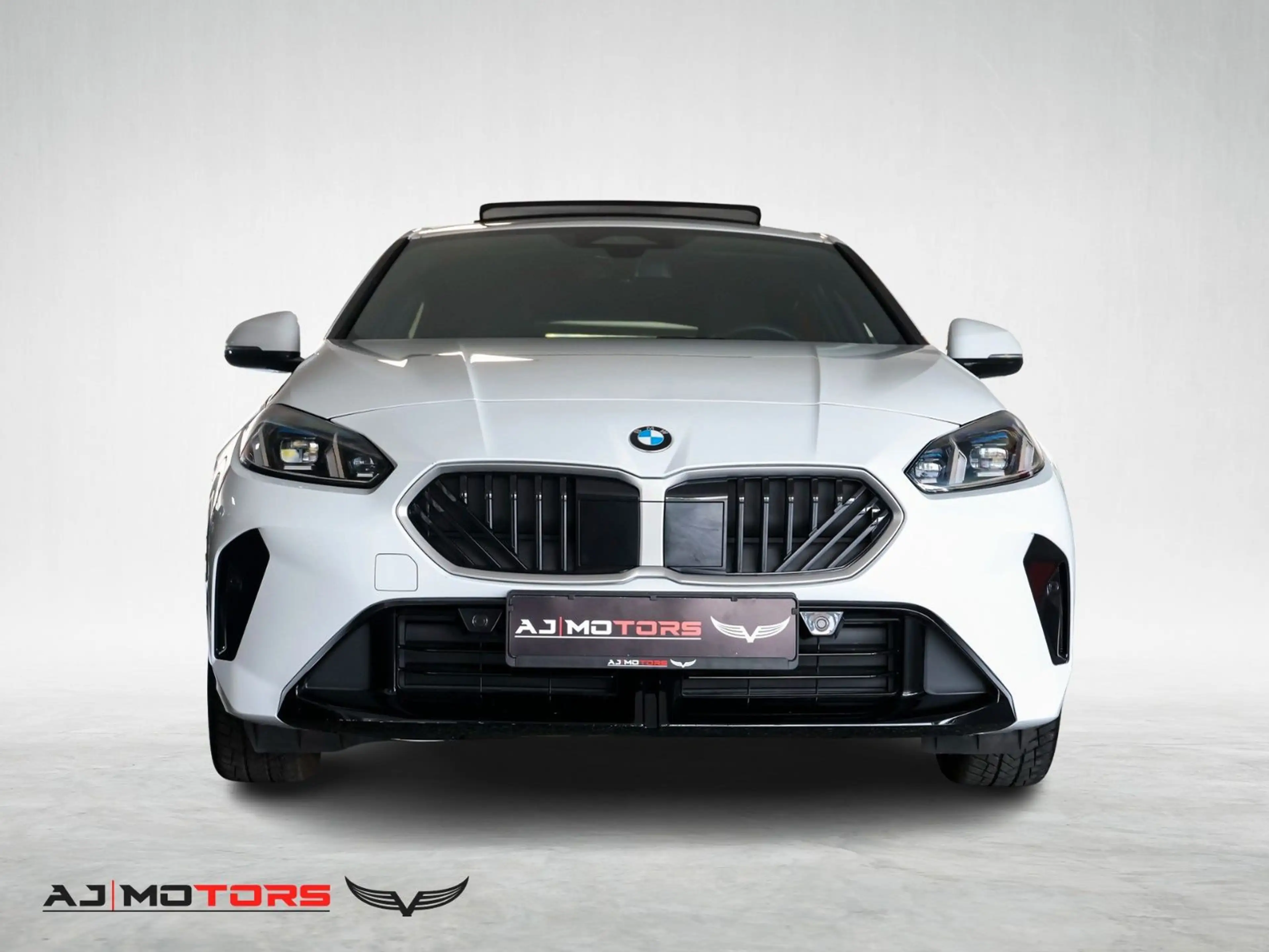 BMW 118 d M SPORT *LED-PANO-ACC-ADAPTIVESYSTEME* — photo 3