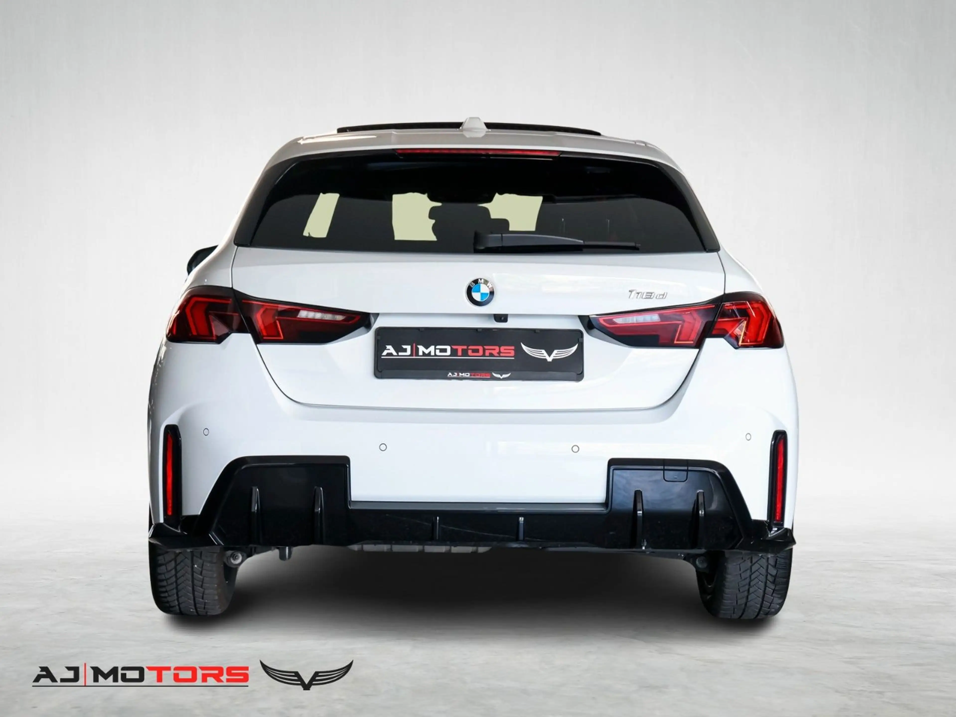BMW 118 d M SPORT *LED-PANO-ACC-ADAPTIVESYSTEME* — photo 4
