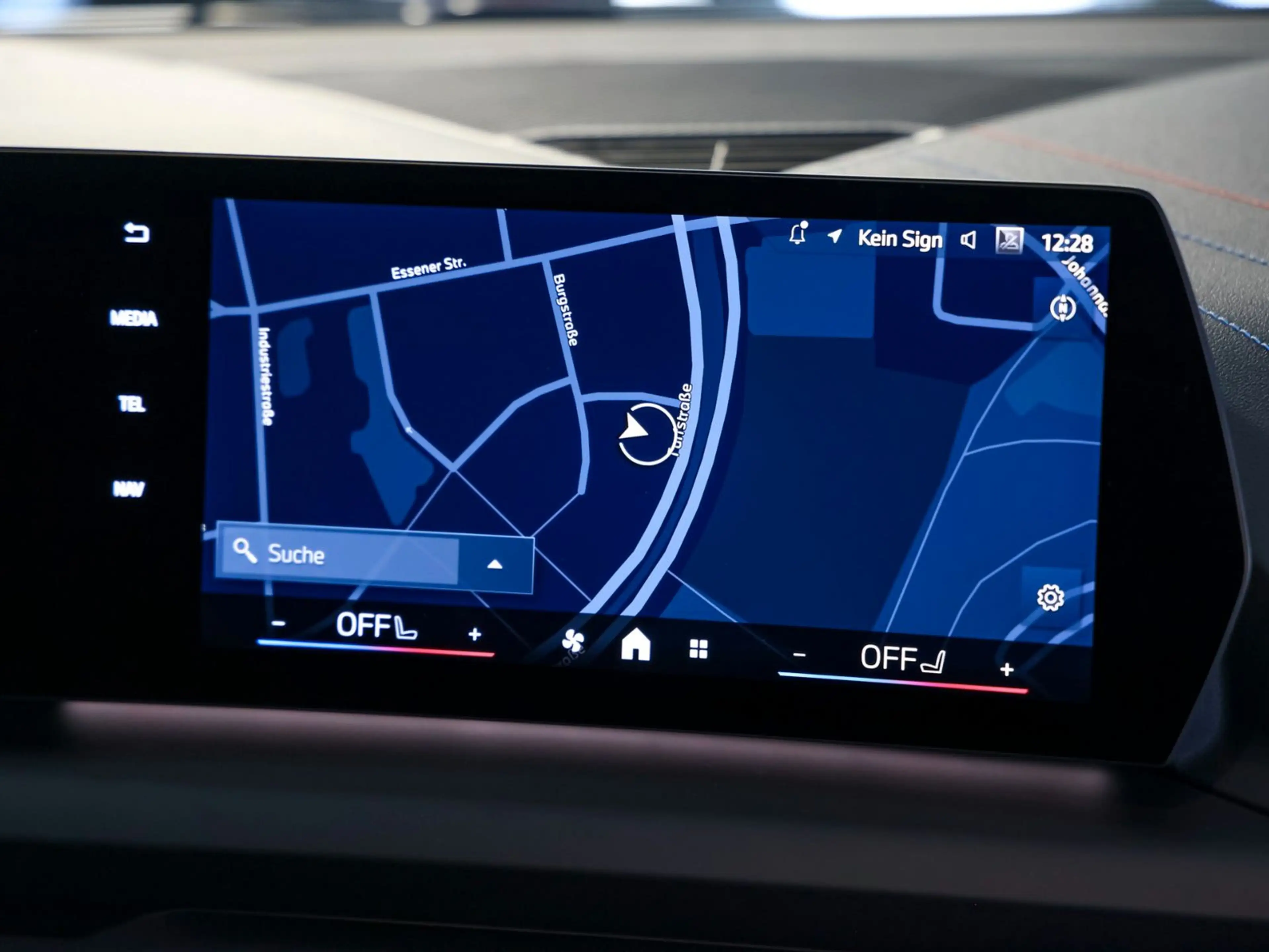 BMW 118 d M SPORT *LED-PANO-ACC-ADAPTIVESYSTEME* — photo 11