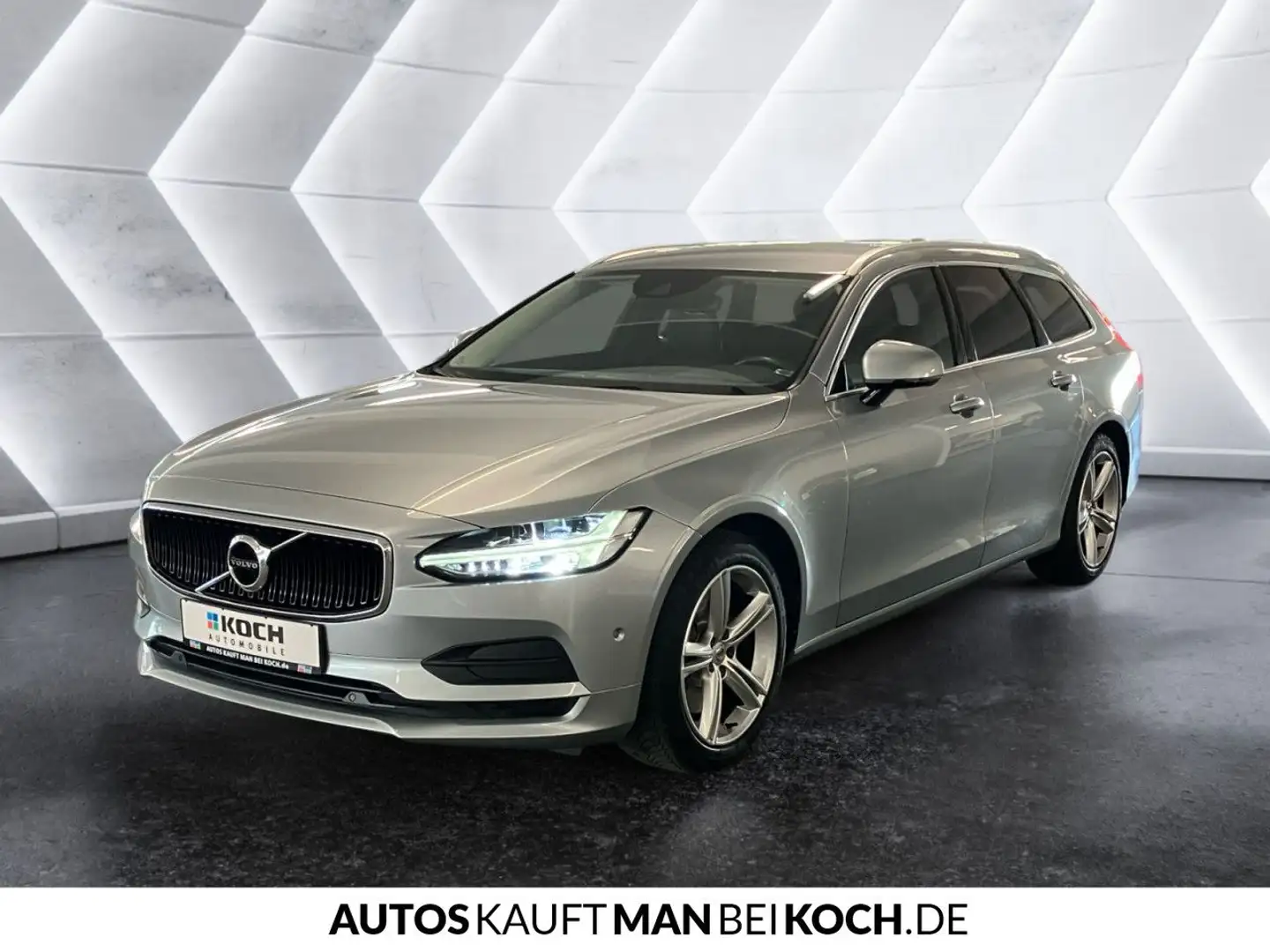 Volvo V90 T5 Momentum LED Navi el. Heckklappe Stříbrná - 2