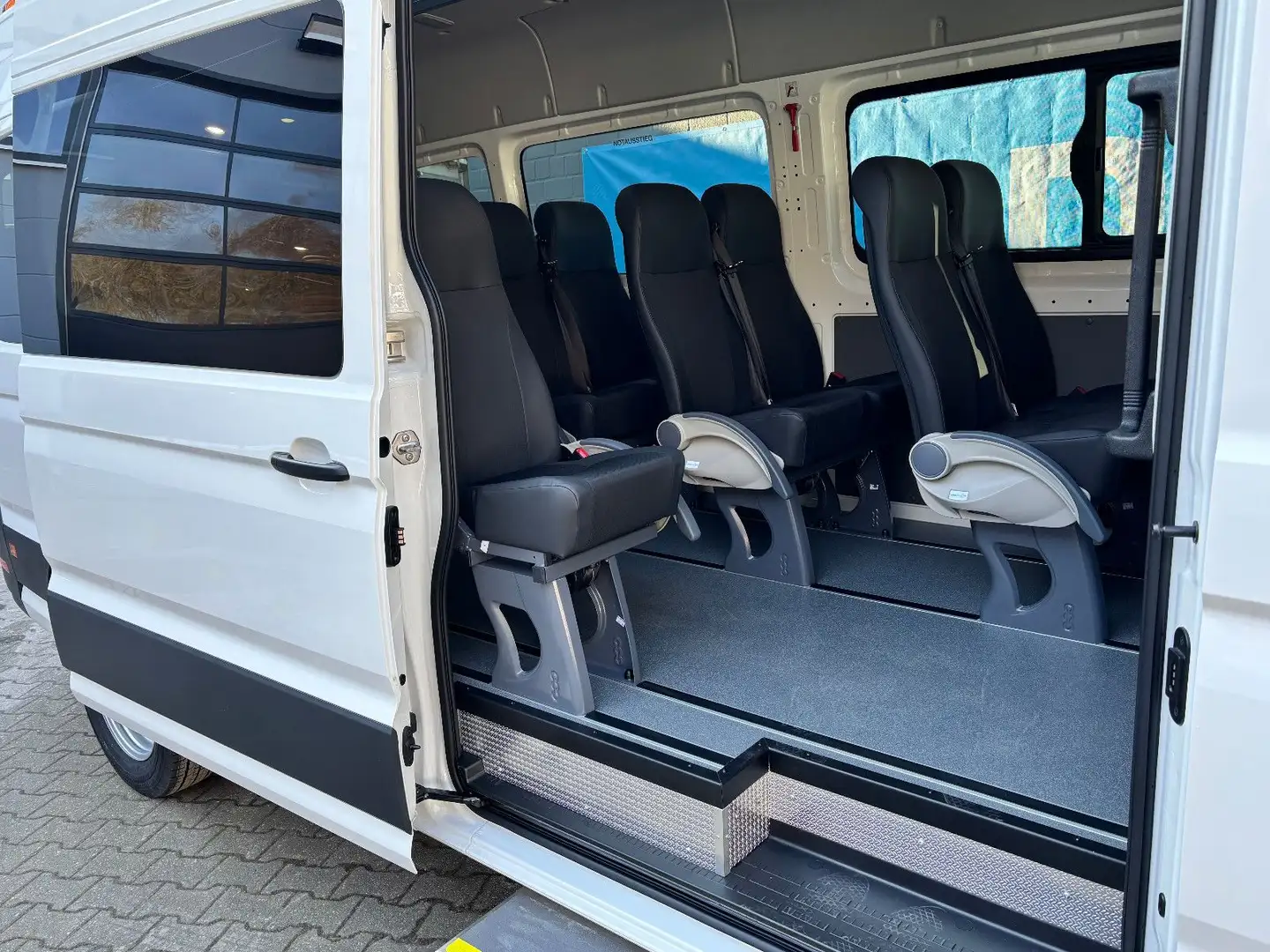 Volkswagen Crafter Bus M2 Trendl. 16+1 Sitzer 4490mm Weiß - 1