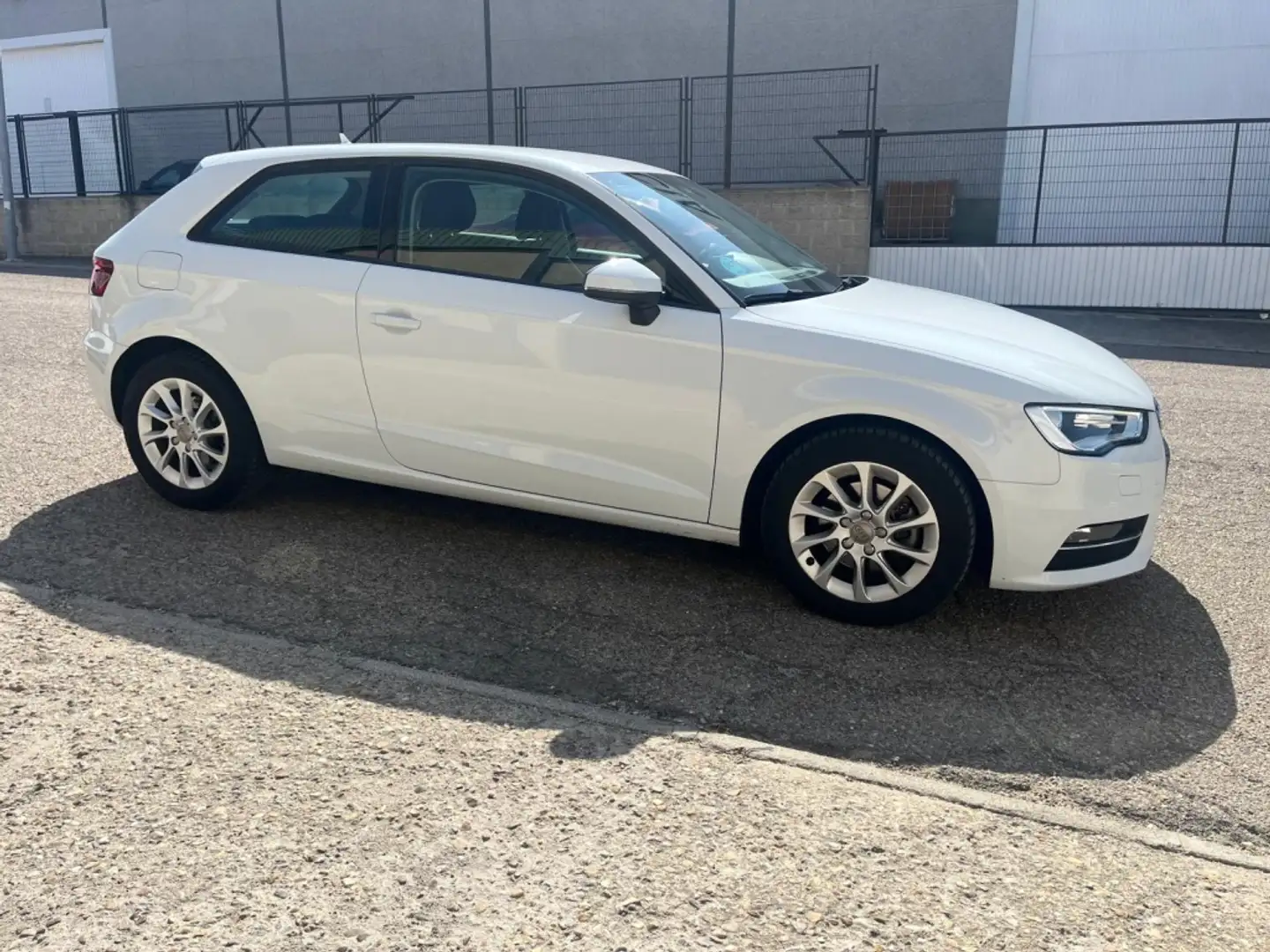 Audi A3 1.6TDI CD Ambiente Blanco - 1