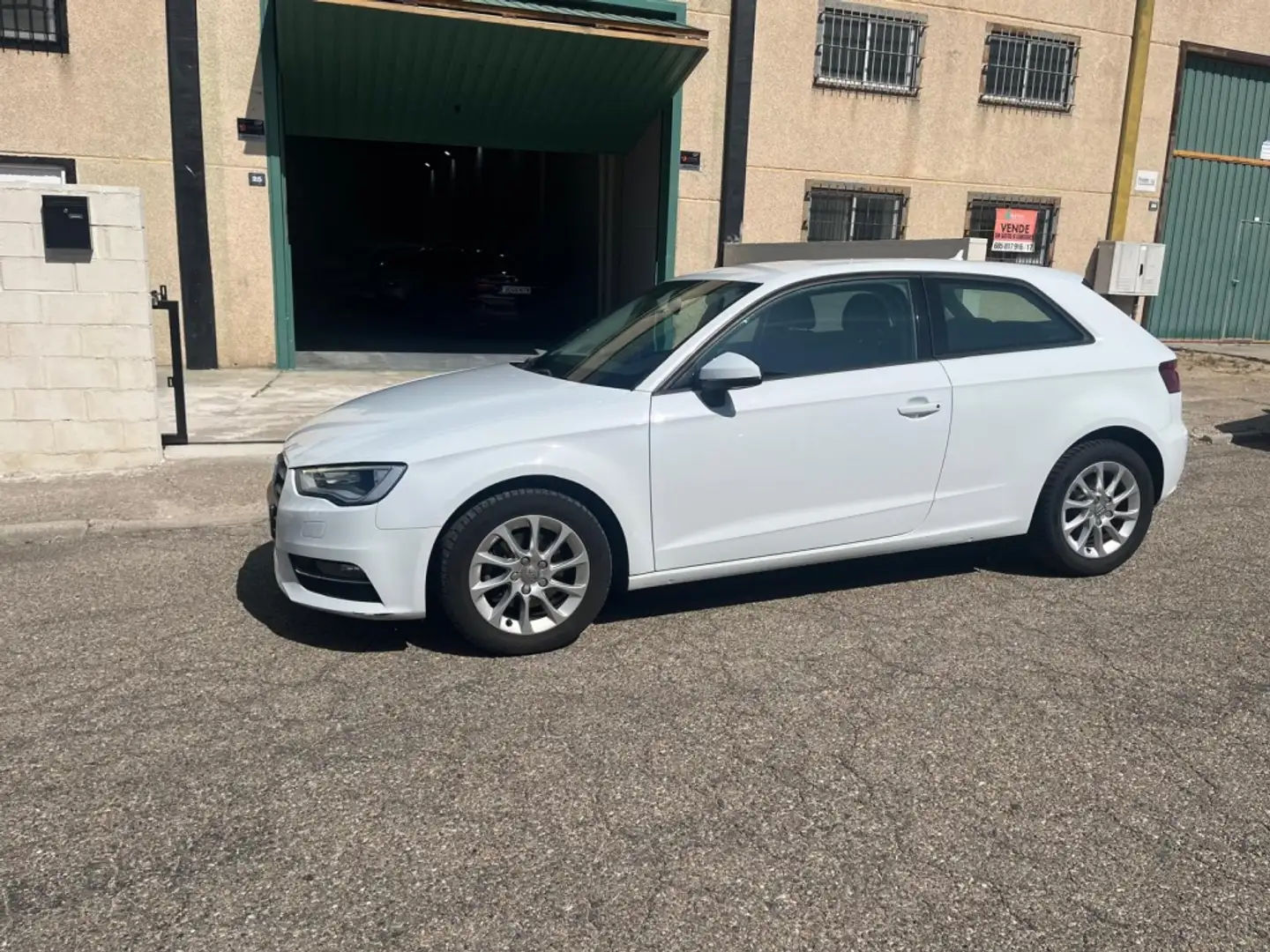 Audi A3 1.6TDI CD Ambiente Blanco - 2