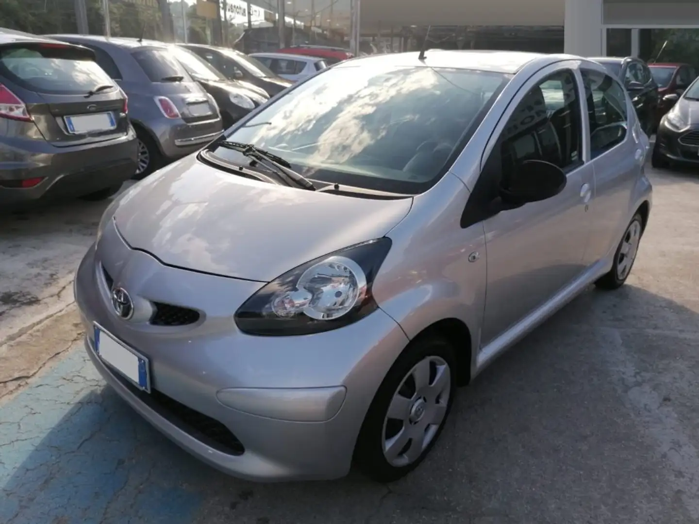 Toyota Aygo 1.0 12V VVT-i 5 PORTE SOL AUTOMATIC Argento - 1