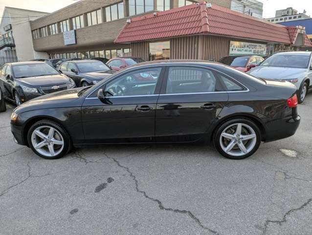 2011 Audi A4 4dr Sdn Auto quattro 2.0T Premium thumb 6