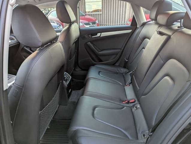 2011 Audi A4 4dr Sdn Auto quattro 2.0T Premium thumb 13
