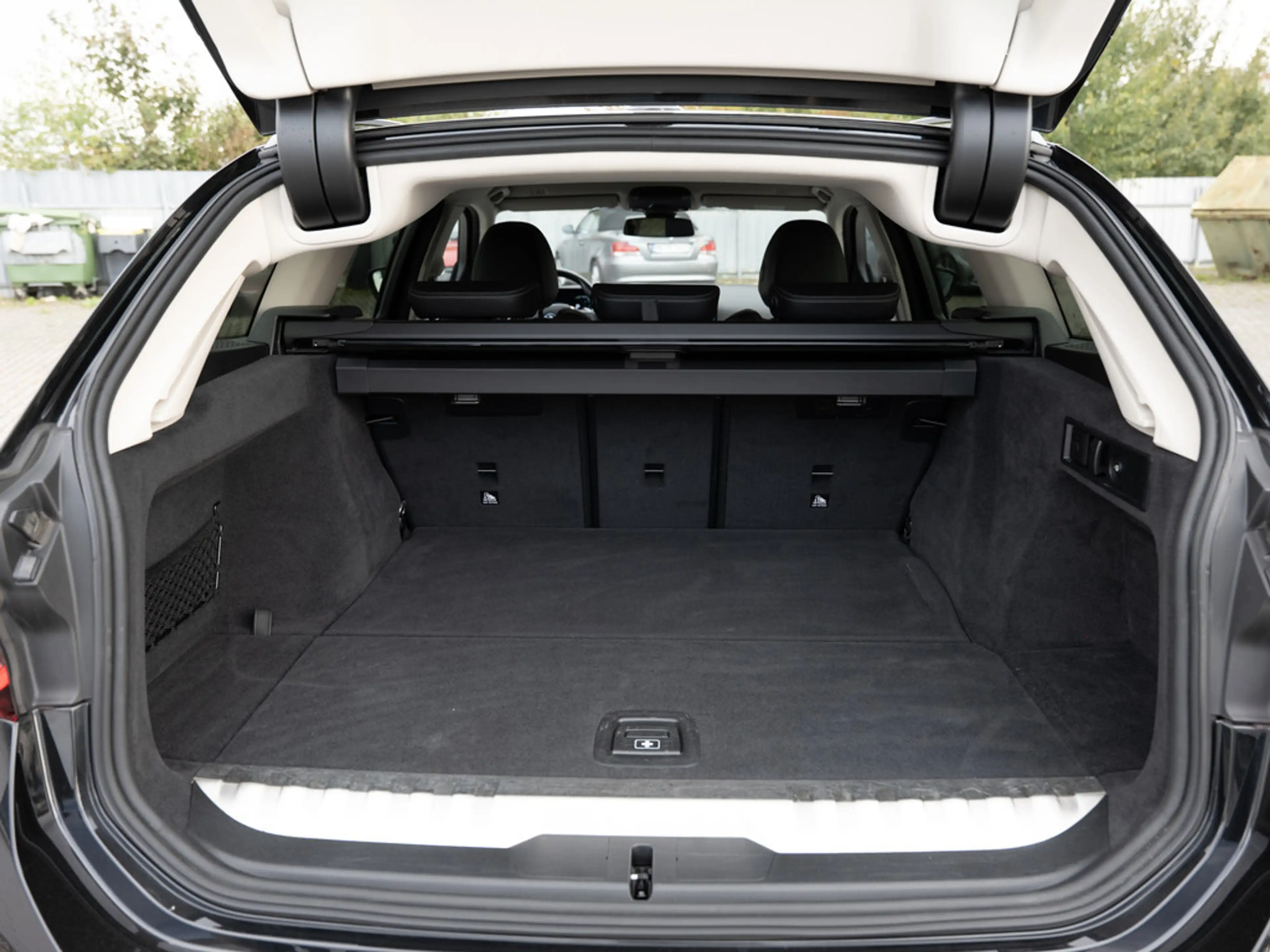 BMW 330 e Touring xDrive FACEL. AHK LED ACC NAVI — photo 15