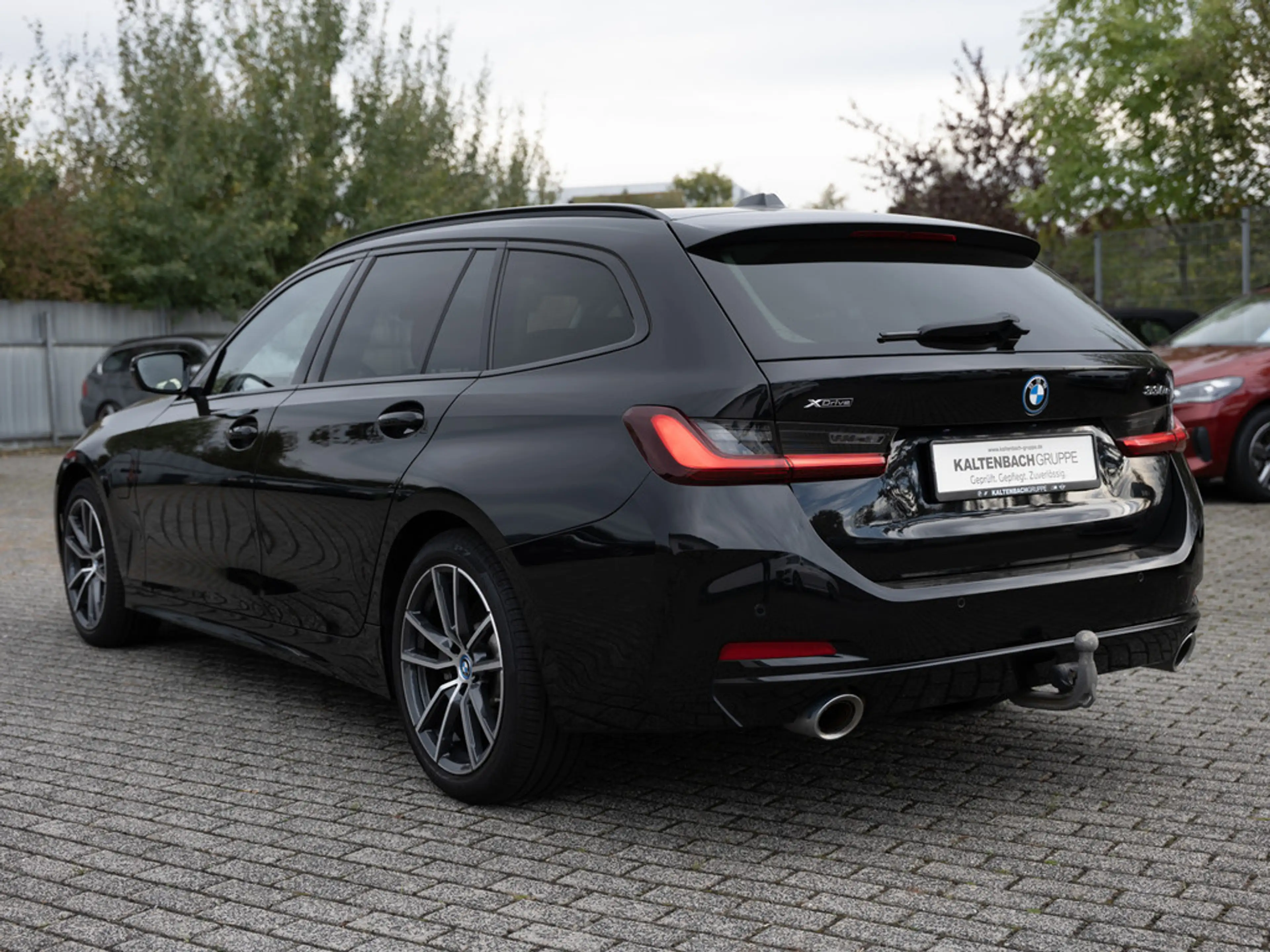 BMW 330 e Touring xDrive FACEL. AHK LED ACC NAVI — photo 9